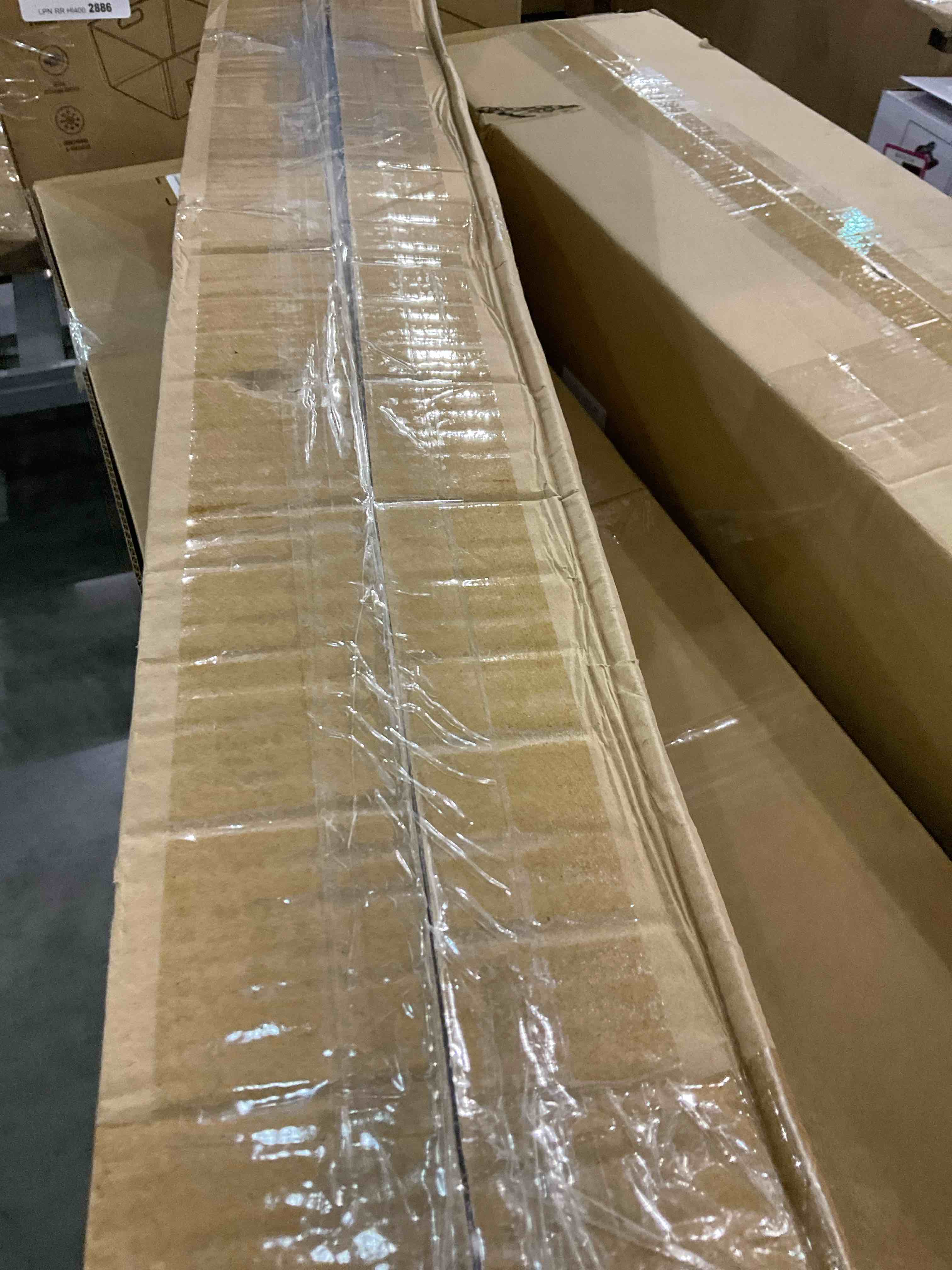 https://s3.amazonaws.com/lotting-images-prod/BargainHunt/EXS01045984_1708606794350.jpeg