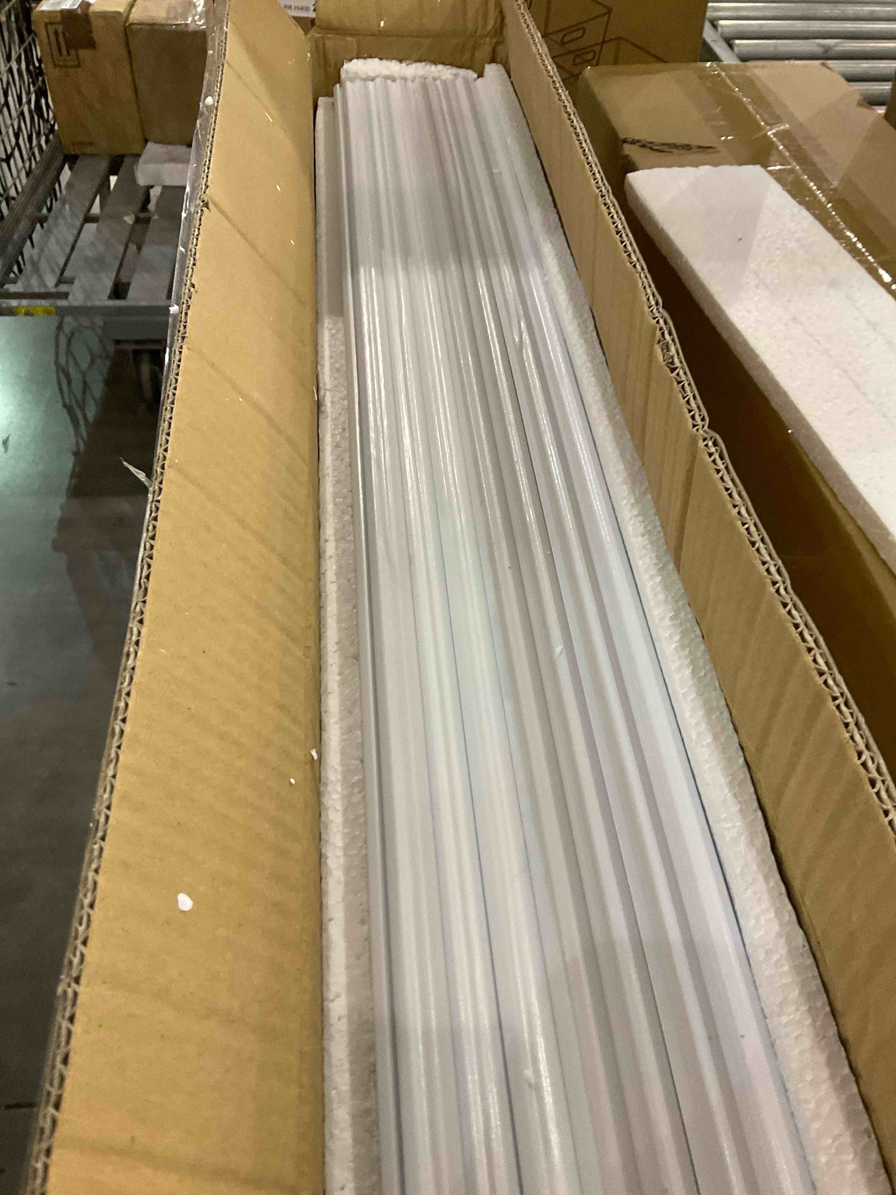 https://s3.amazonaws.com/lotting-images-prod/BargainHunt/EXS01045984_1708606835775.jpeg