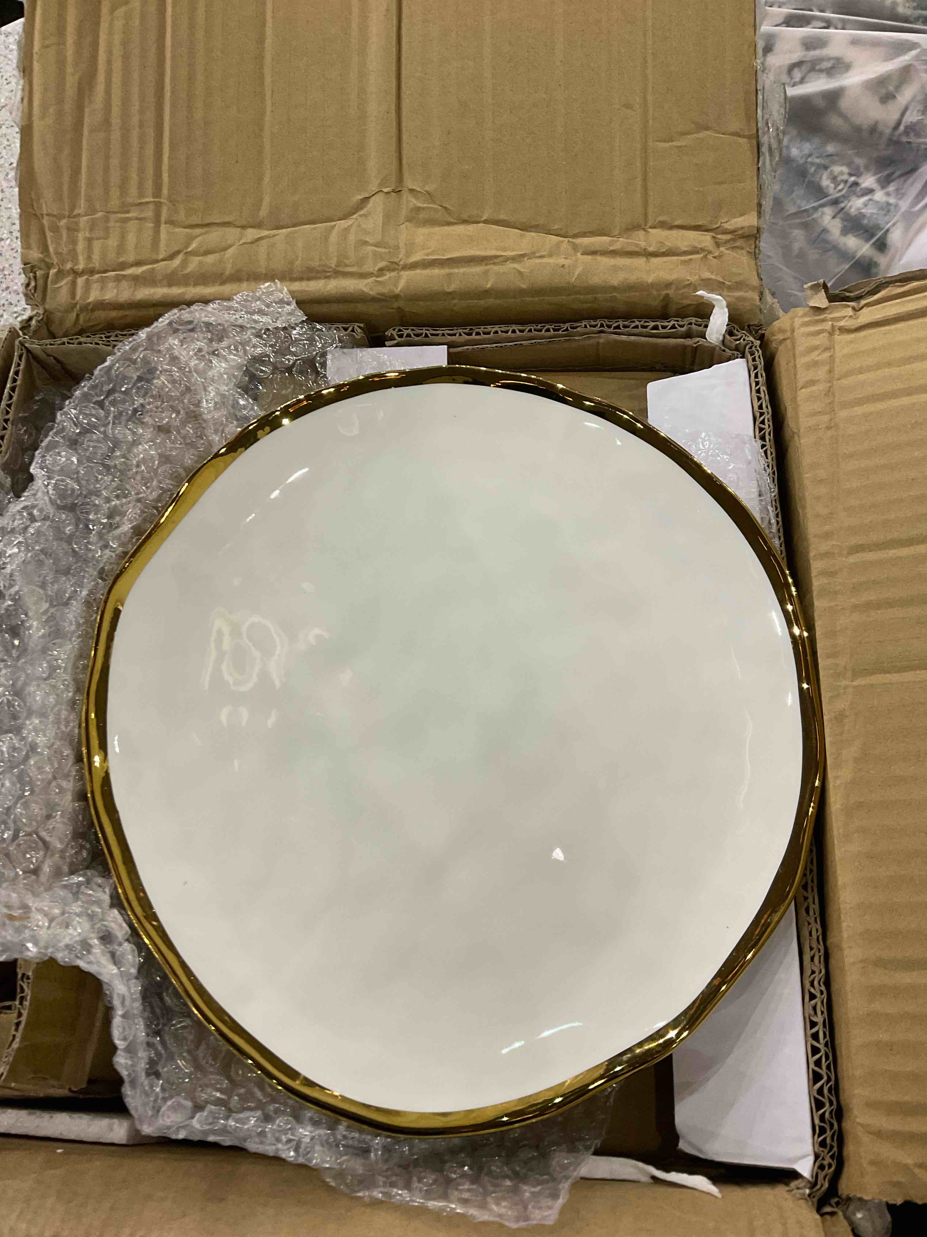 https://s3.amazonaws.com/lotting-images-prod/BargainHunt/EXS01045993_1708608380810.jpeg