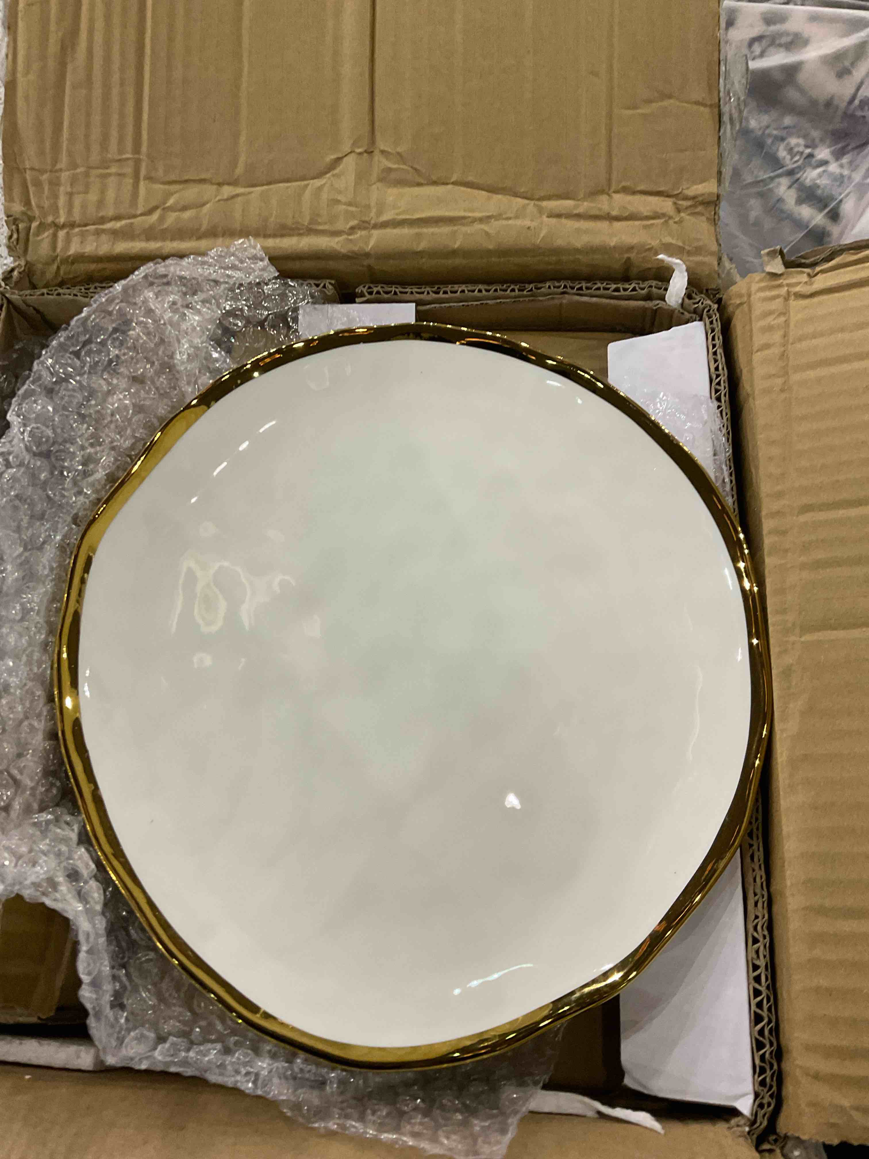 https://s3.amazonaws.com/lotting-images-prod/BargainHunt/EXS01045993_1708608382134.jpeg