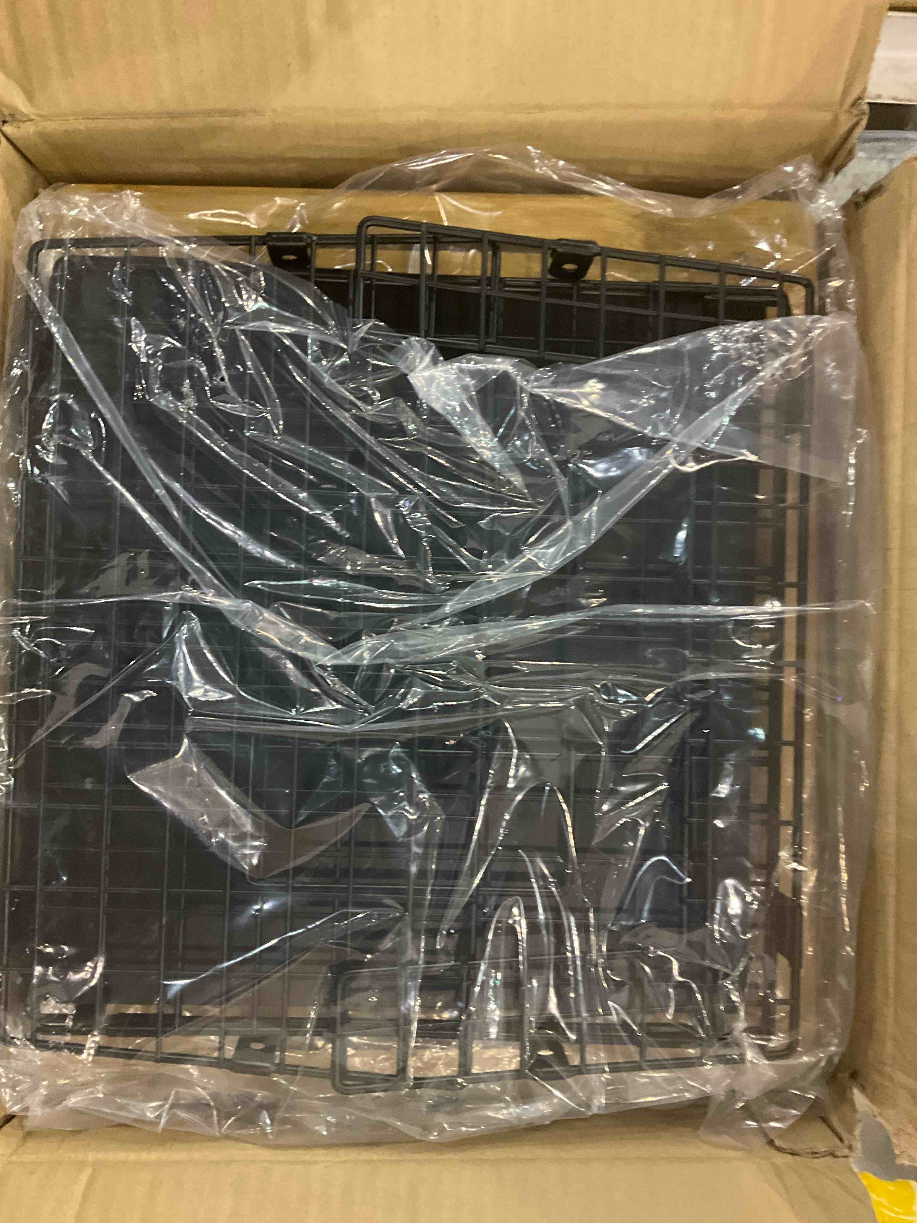 https://s3.amazonaws.com/lotting-images-prod/BargainHunt/EXS01046115_1707395908459.jpeg