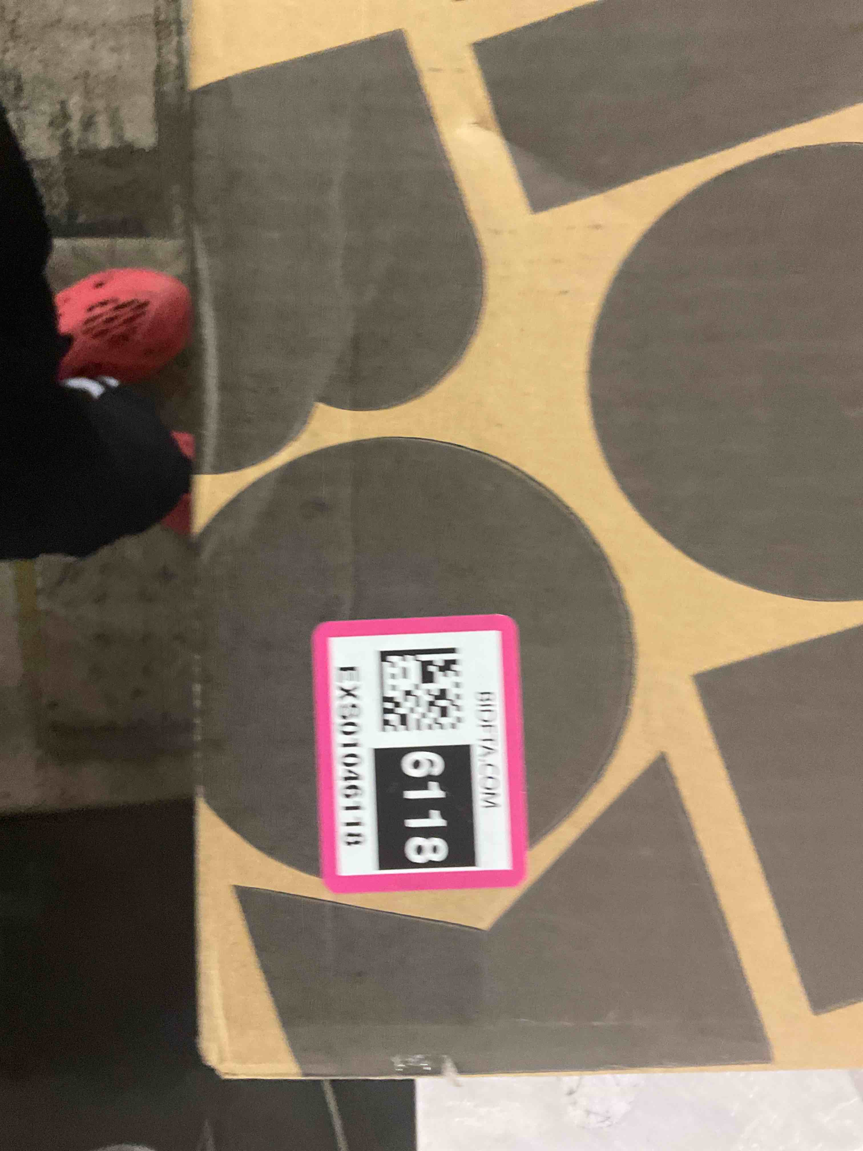 https://s3.amazonaws.com/lotting-images-prod/BargainHunt/EXS01046118_1707396237814.jpeg