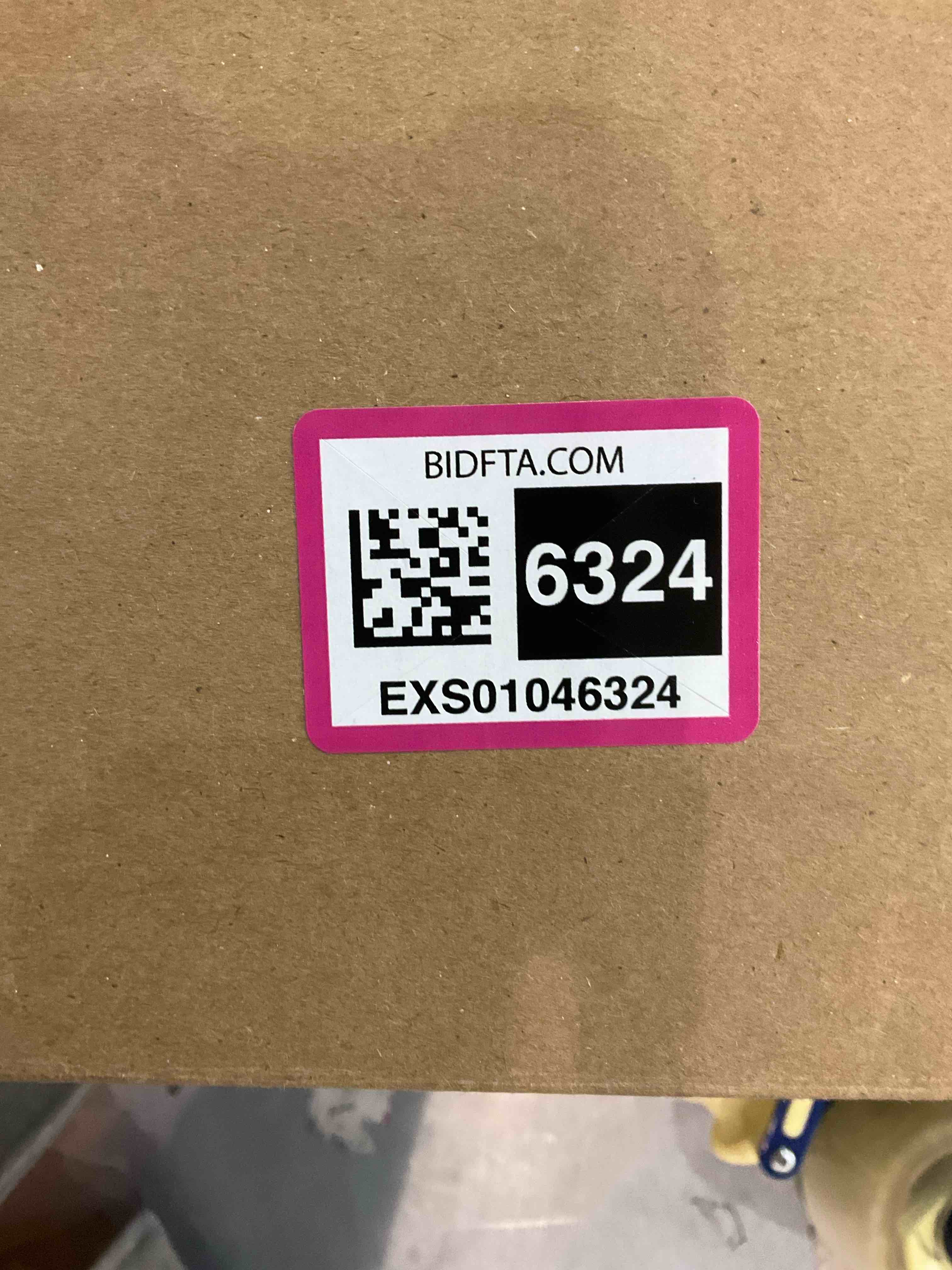 https://s3.amazonaws.com/lotting-images-prod/BargainHunt/EXS01046324_1707826915790.jpeg