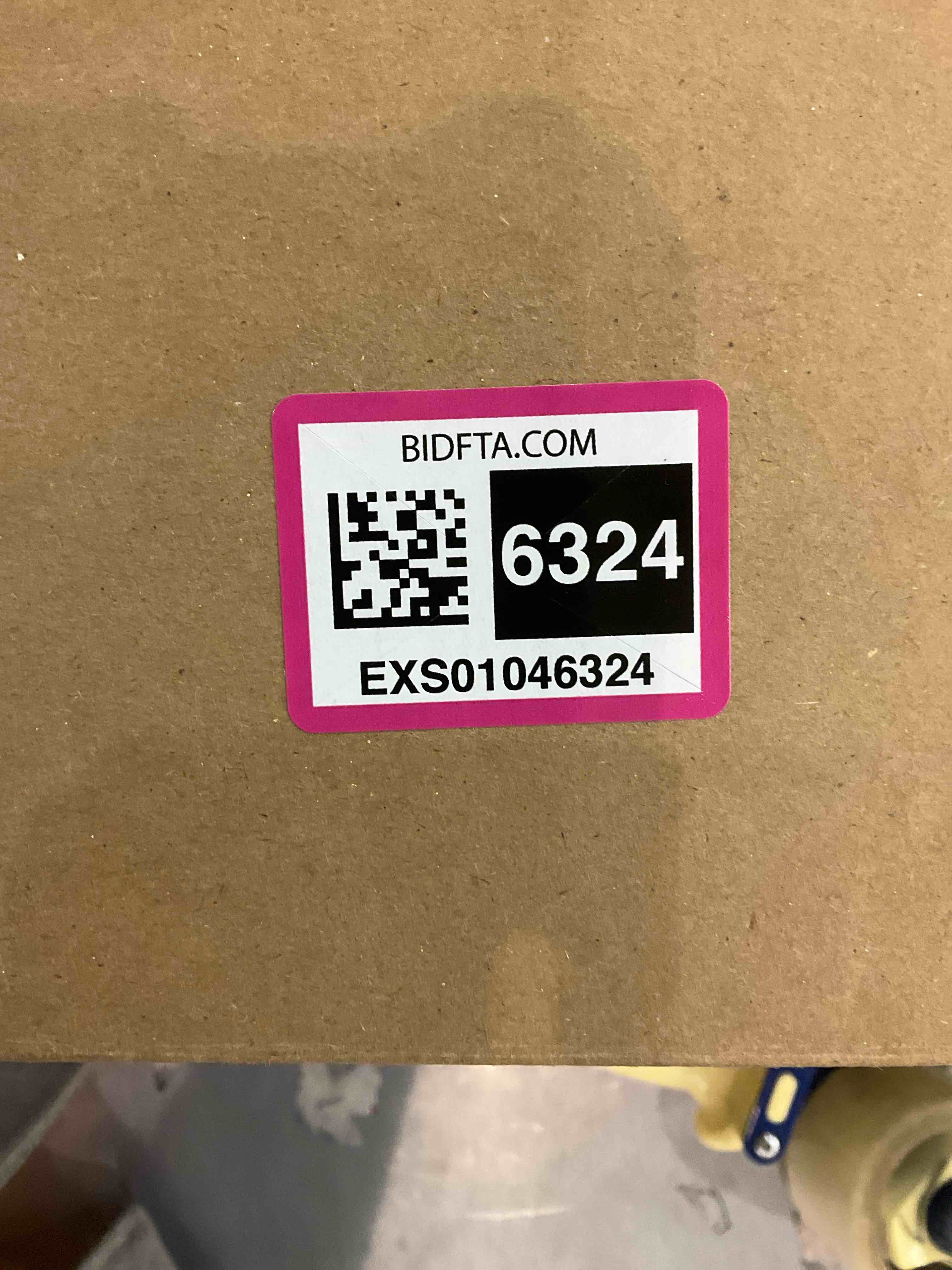 https://s3.amazonaws.com/lotting-images-prod/BargainHunt/EXS01046324_1707826916756.jpeg