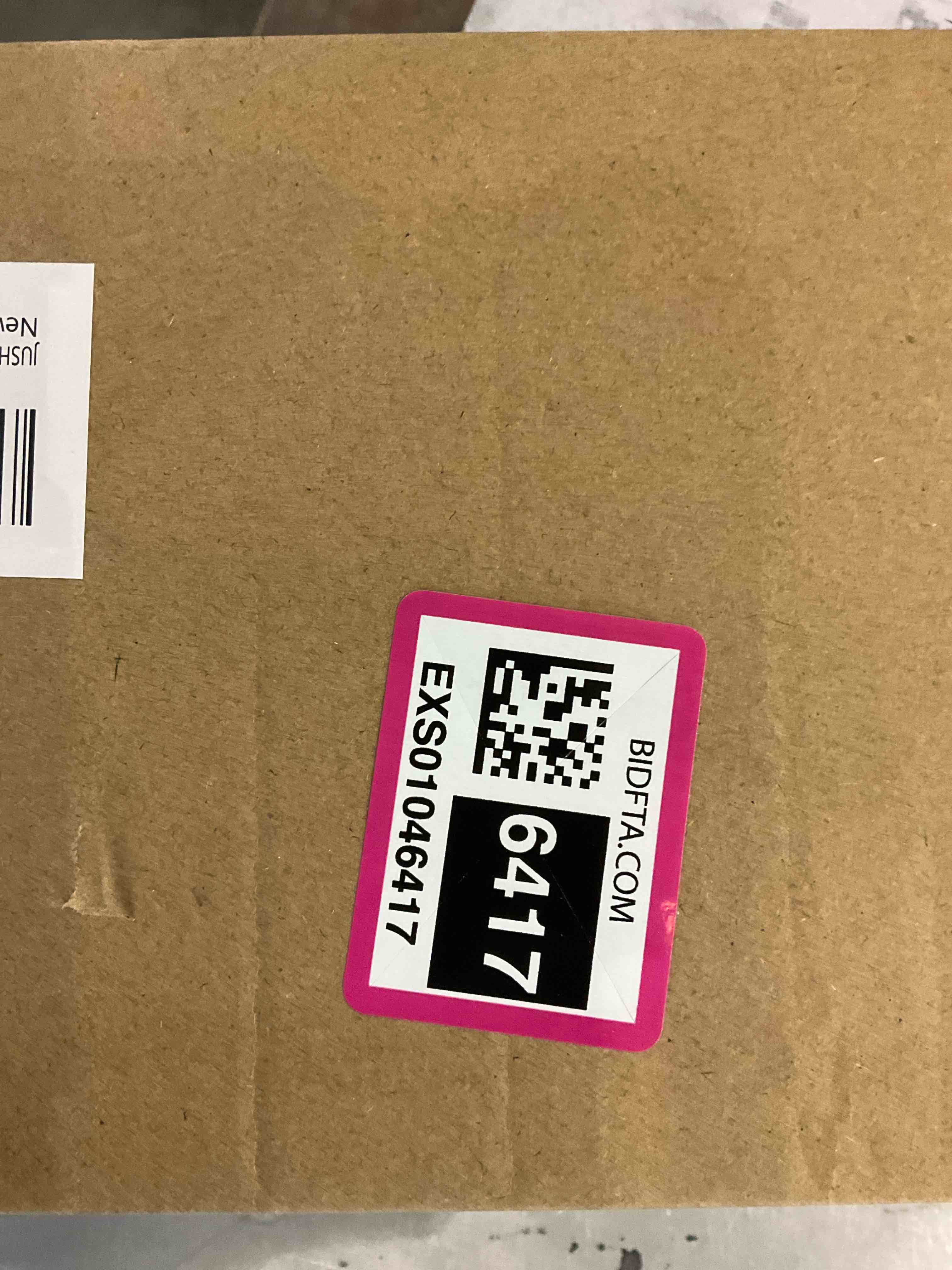 https://s3.amazonaws.com/lotting-images-prod/BargainHunt/EXS01046417_1707835032632.jpeg