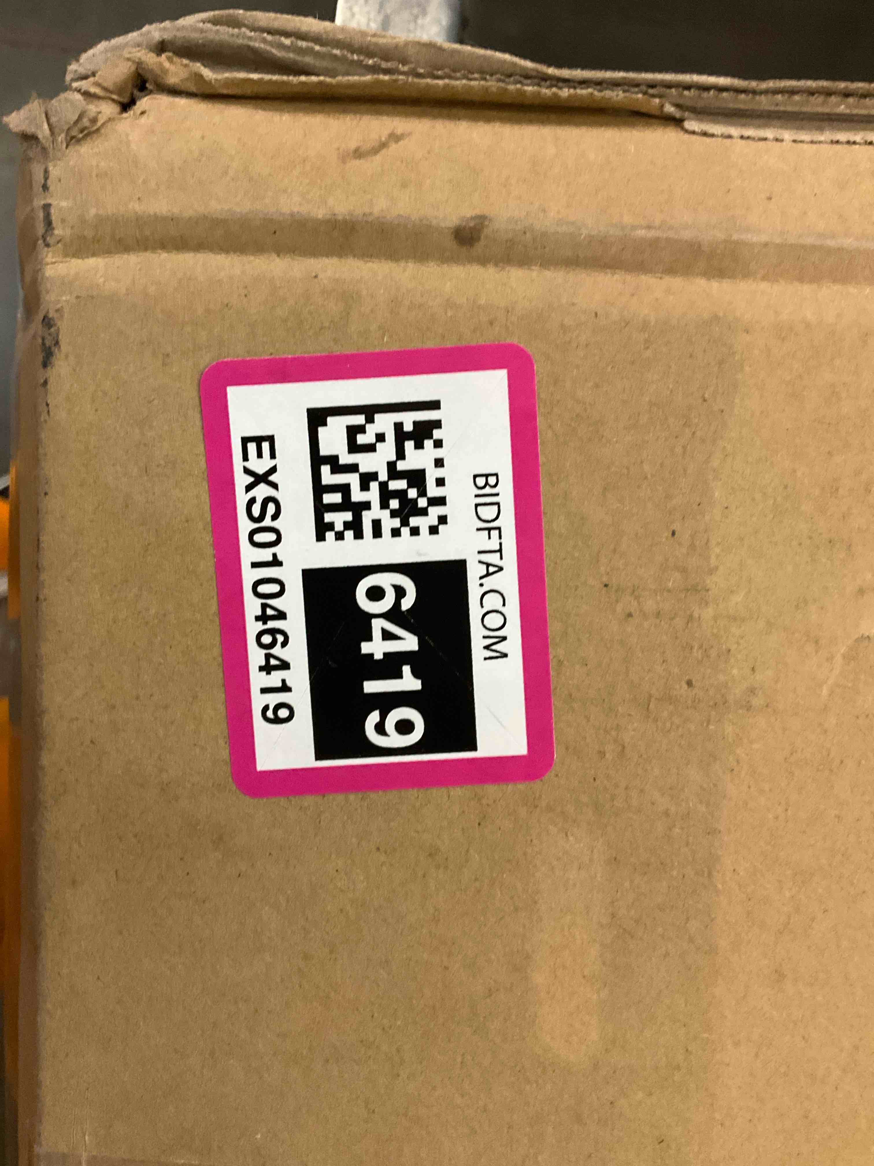 https://s3.amazonaws.com/lotting-images-prod/BargainHunt/EXS01046419_1707834396017.jpeg