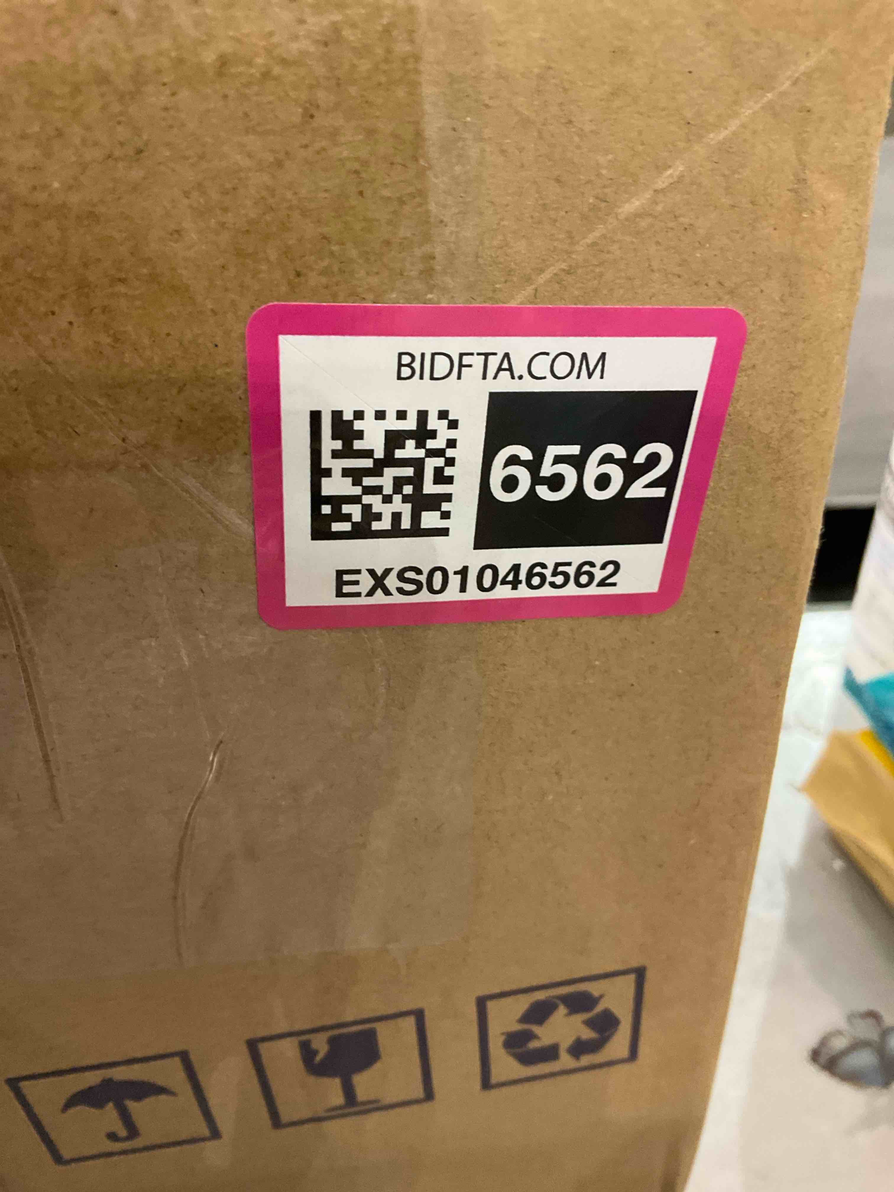 https://s3.amazonaws.com/lotting-images-prod/BargainHunt/EXS01046562_1707922821693.jpeg