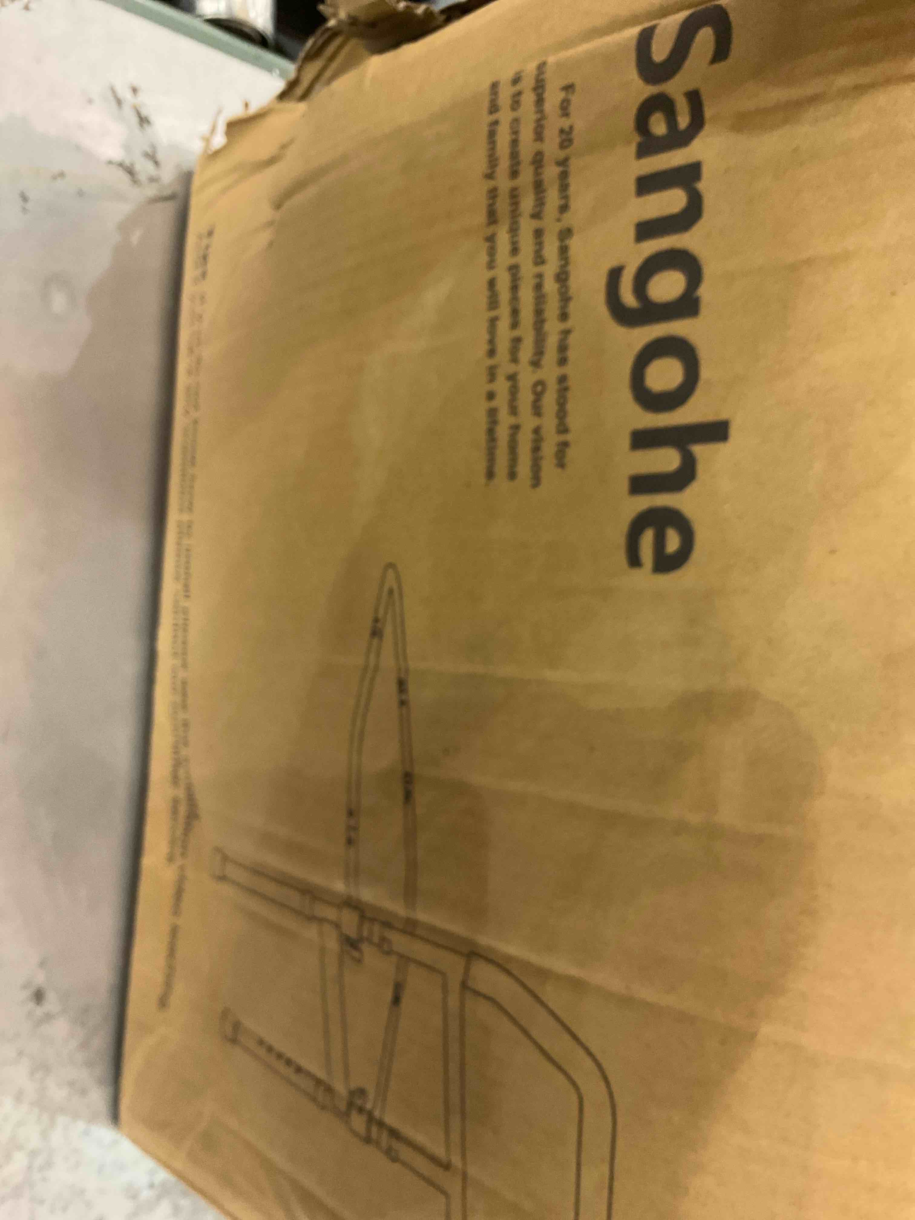 https://s3.amazonaws.com/lotting-images-prod/BargainHunt/EXS01046574_1707924386271.jpeg