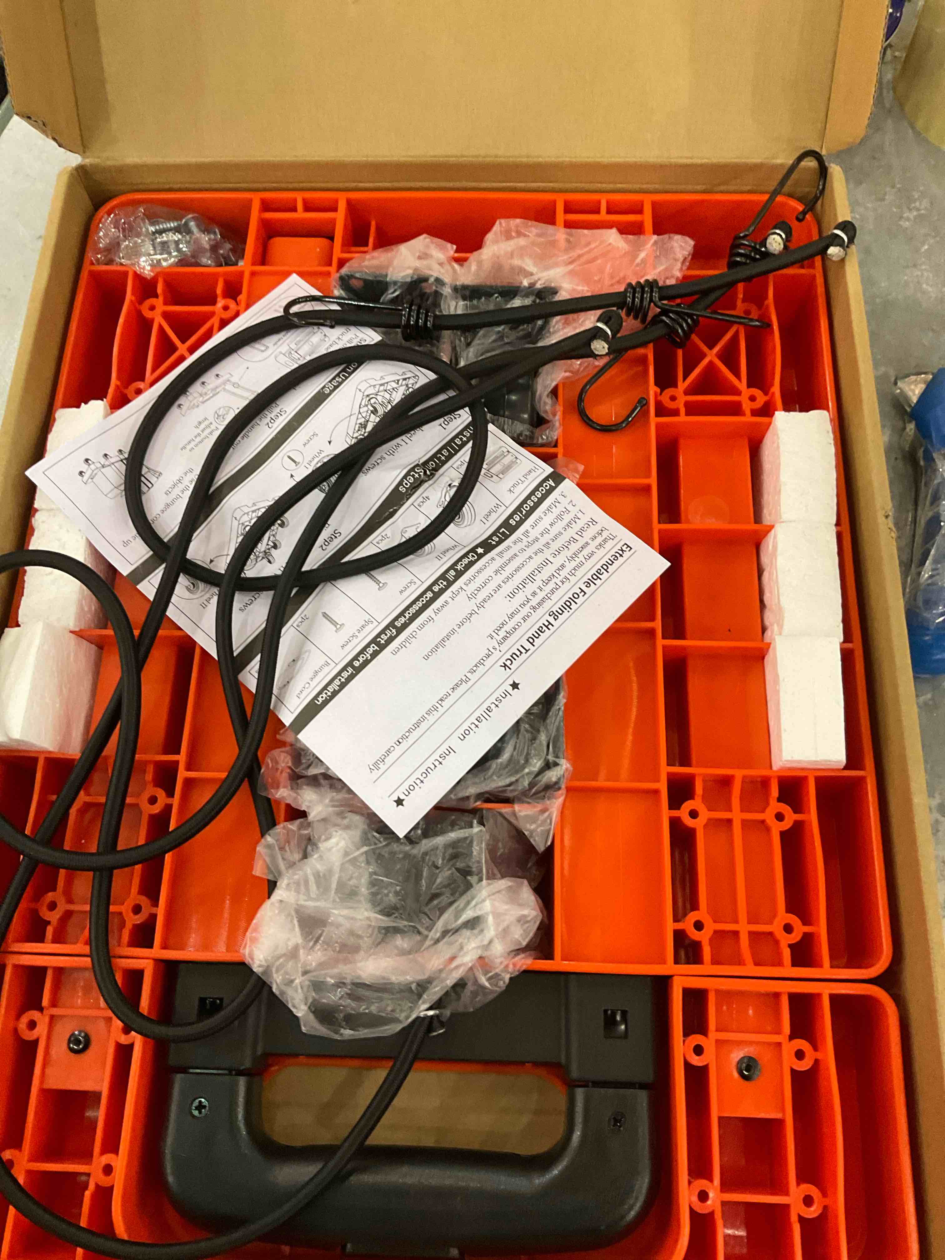 https://s3.amazonaws.com/lotting-images-prod/BargainHunt/EXS01046575_1707924438717.jpeg