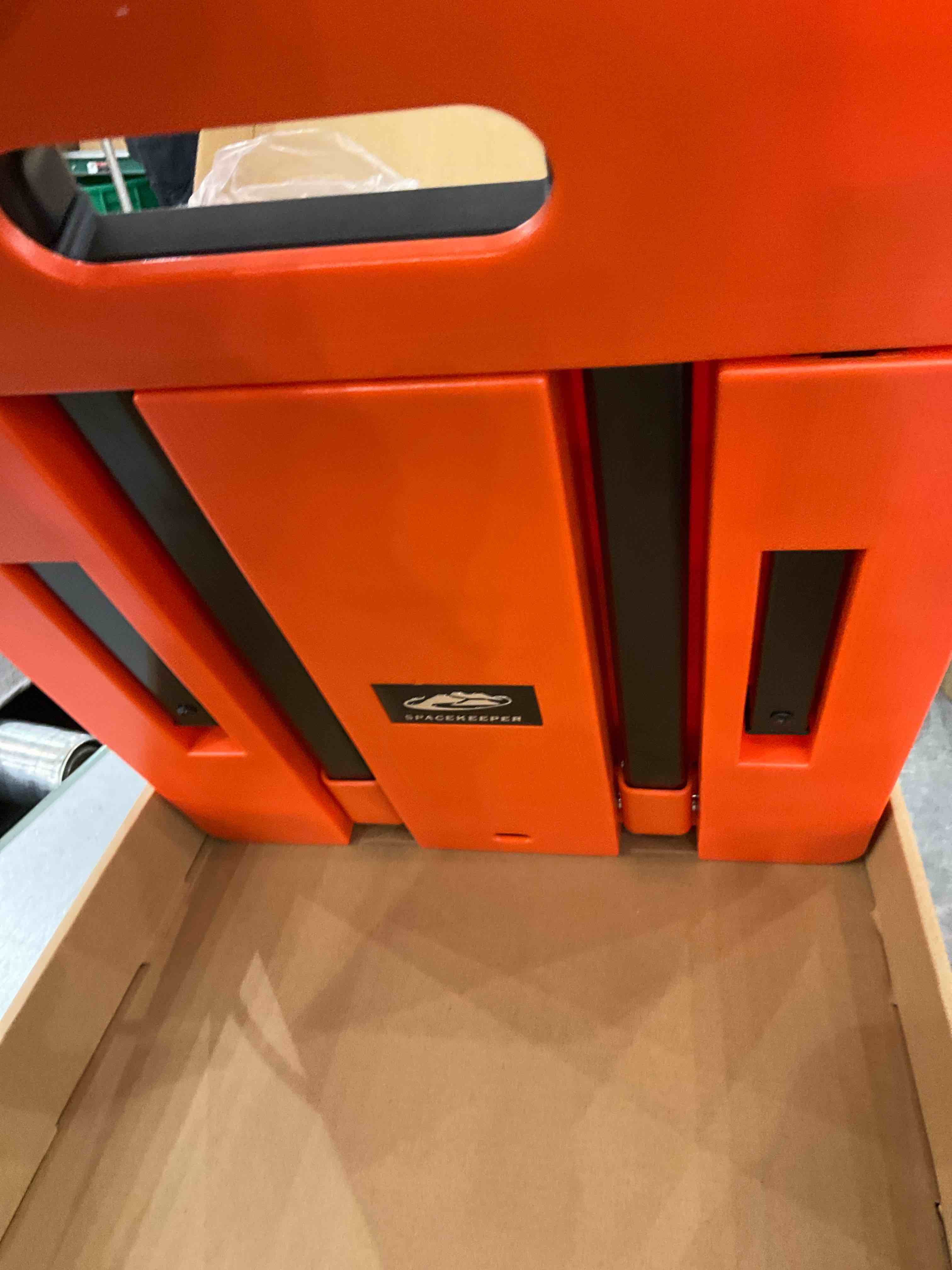 https://s3.amazonaws.com/lotting-images-prod/BargainHunt/EXS01046575_1707924444635.jpeg
