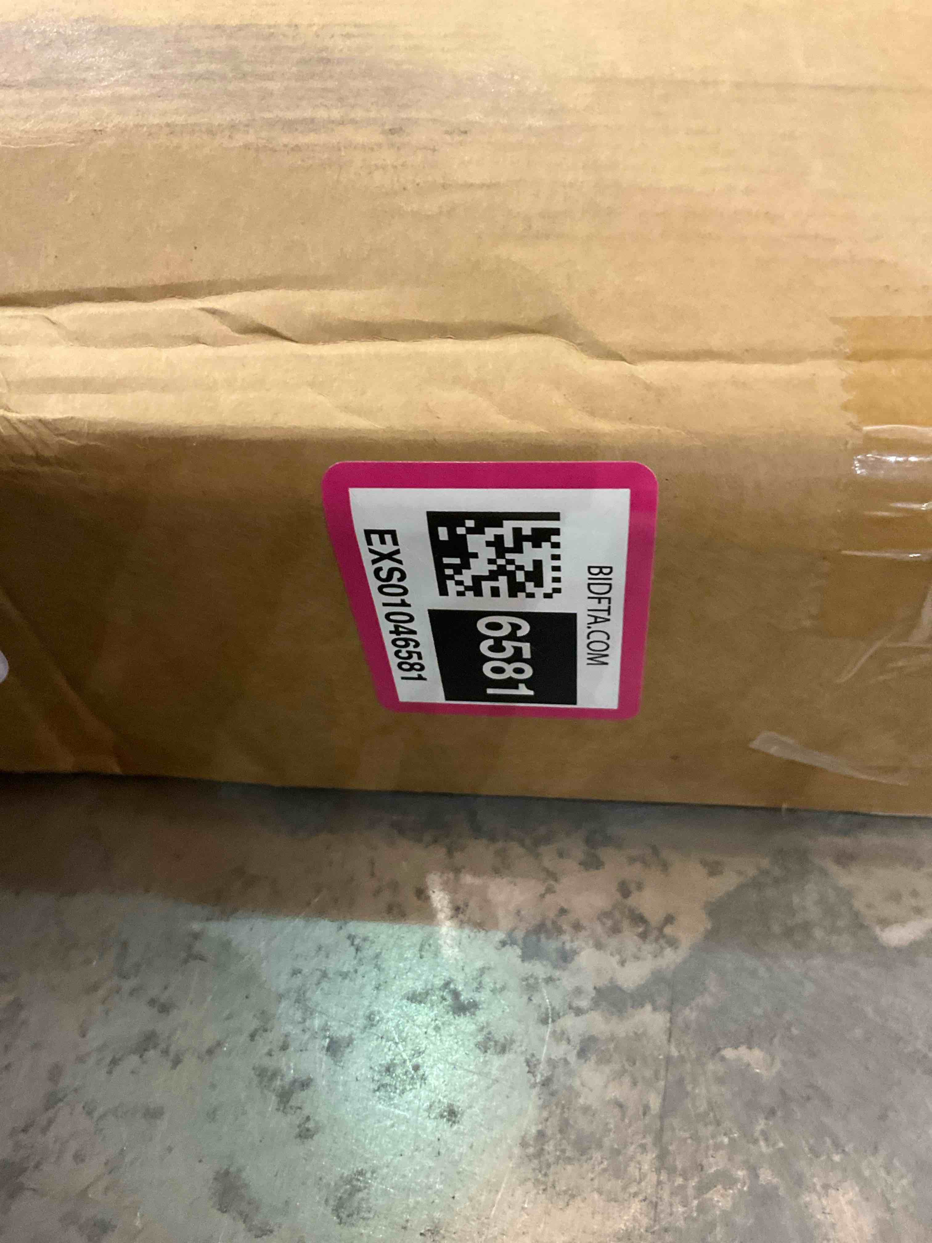https://s3.amazonaws.com/lotting-images-prod/BargainHunt/EXS01046581_1707925324720.jpeg