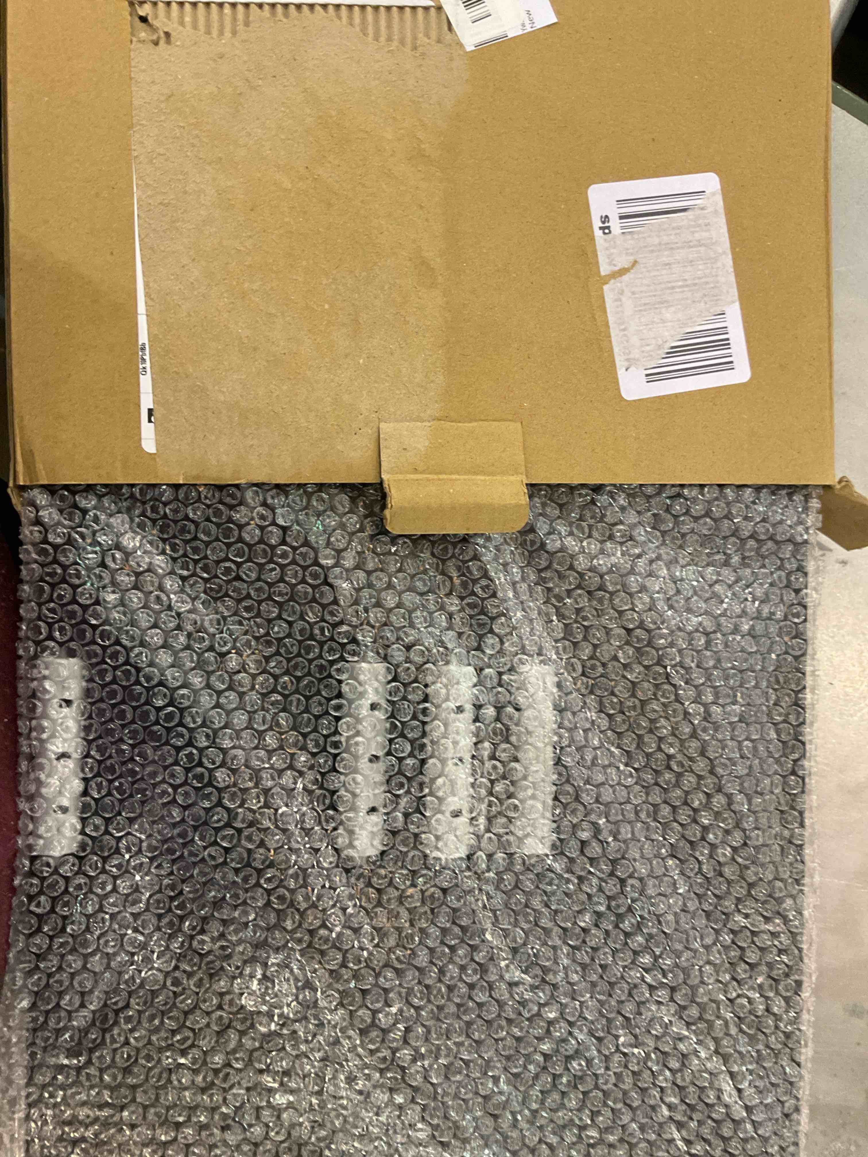 https://s3.amazonaws.com/lotting-images-prod/BargainHunt/EXS01046583_1707925508611.jpeg