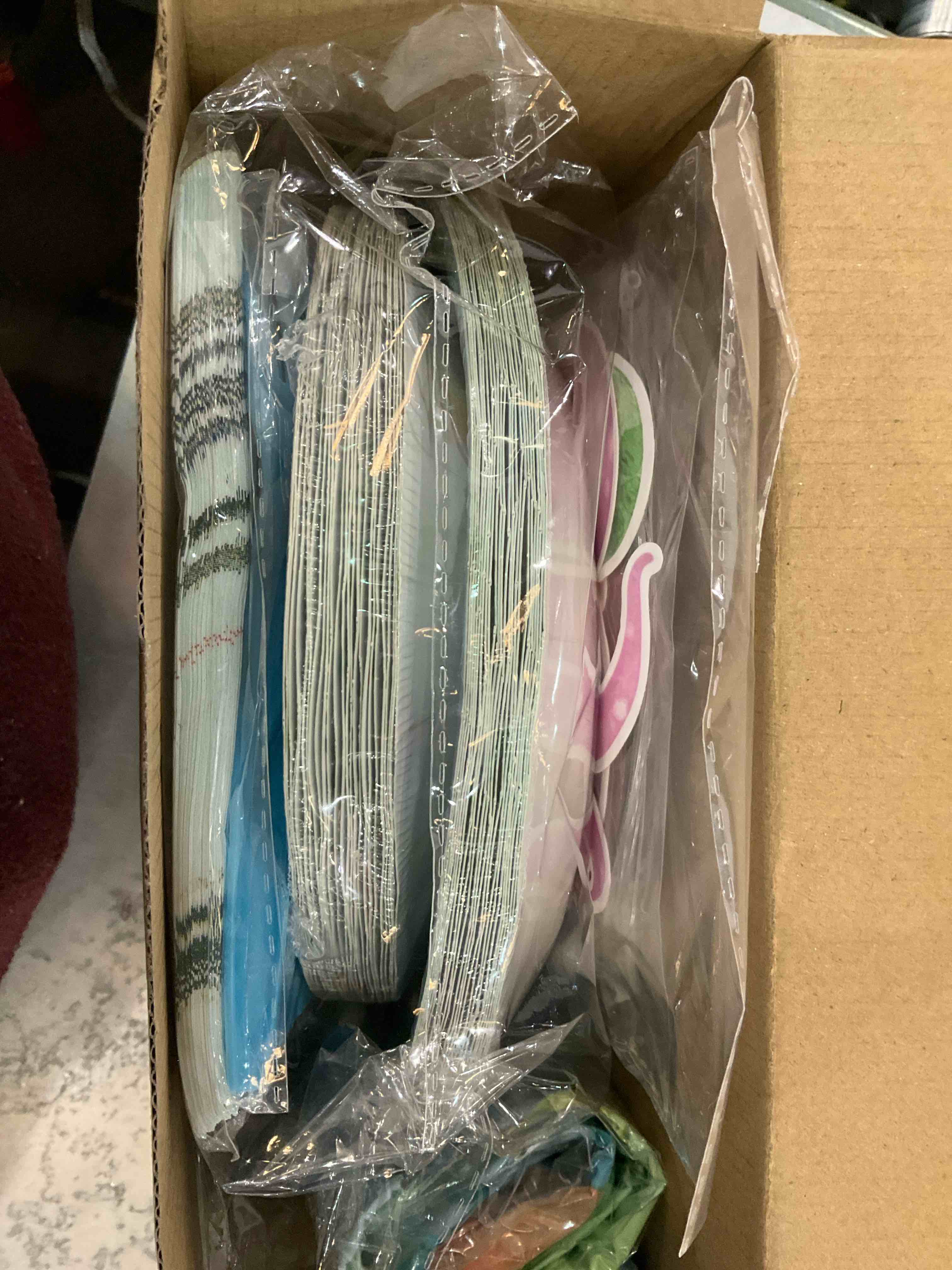 https://s3.amazonaws.com/lotting-images-prod/BargainHunt/EXS01046584_1707925683863.jpeg
