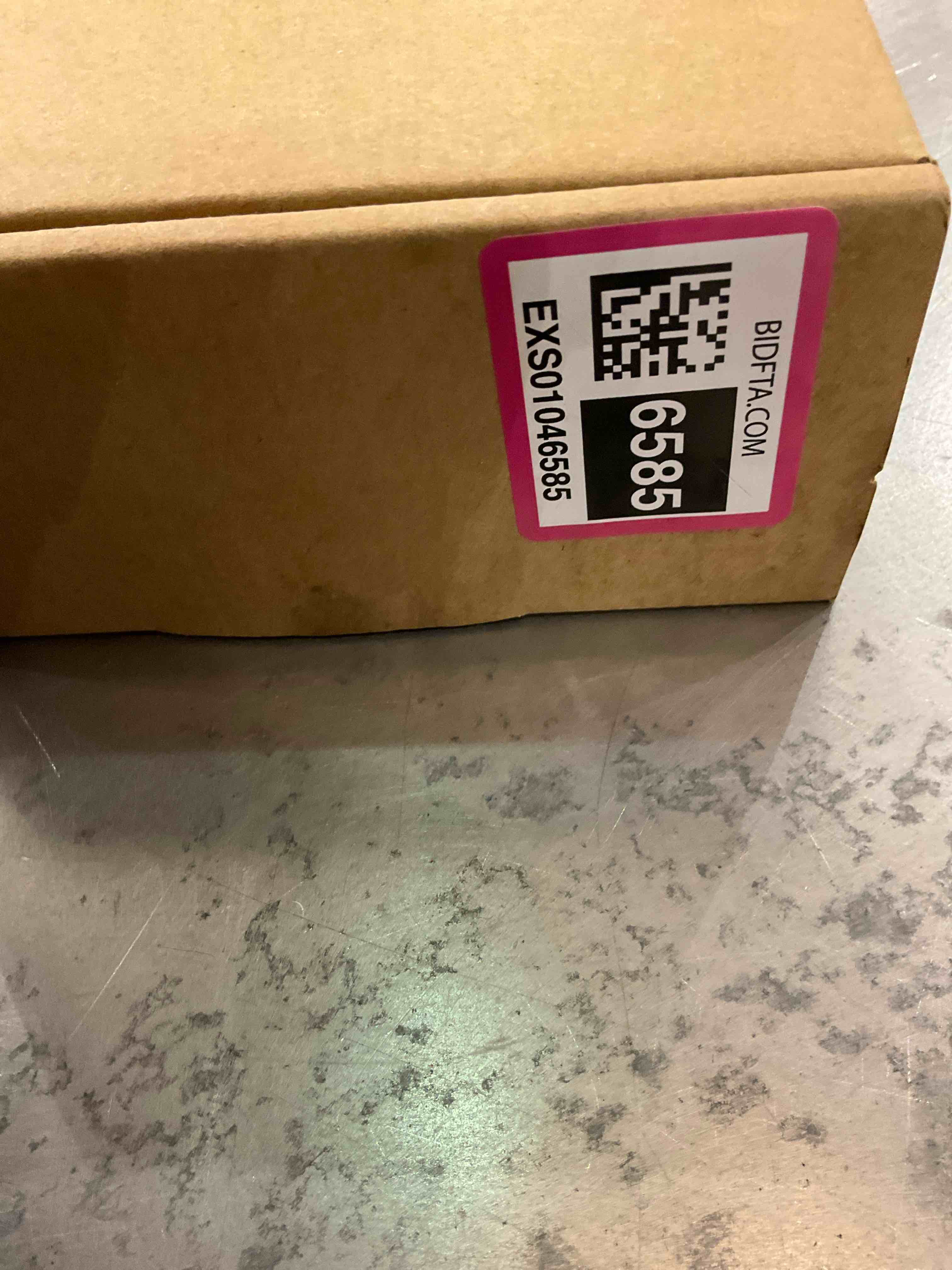 https://s3.amazonaws.com/lotting-images-prod/BargainHunt/EXS01046585_1707925784501.jpeg