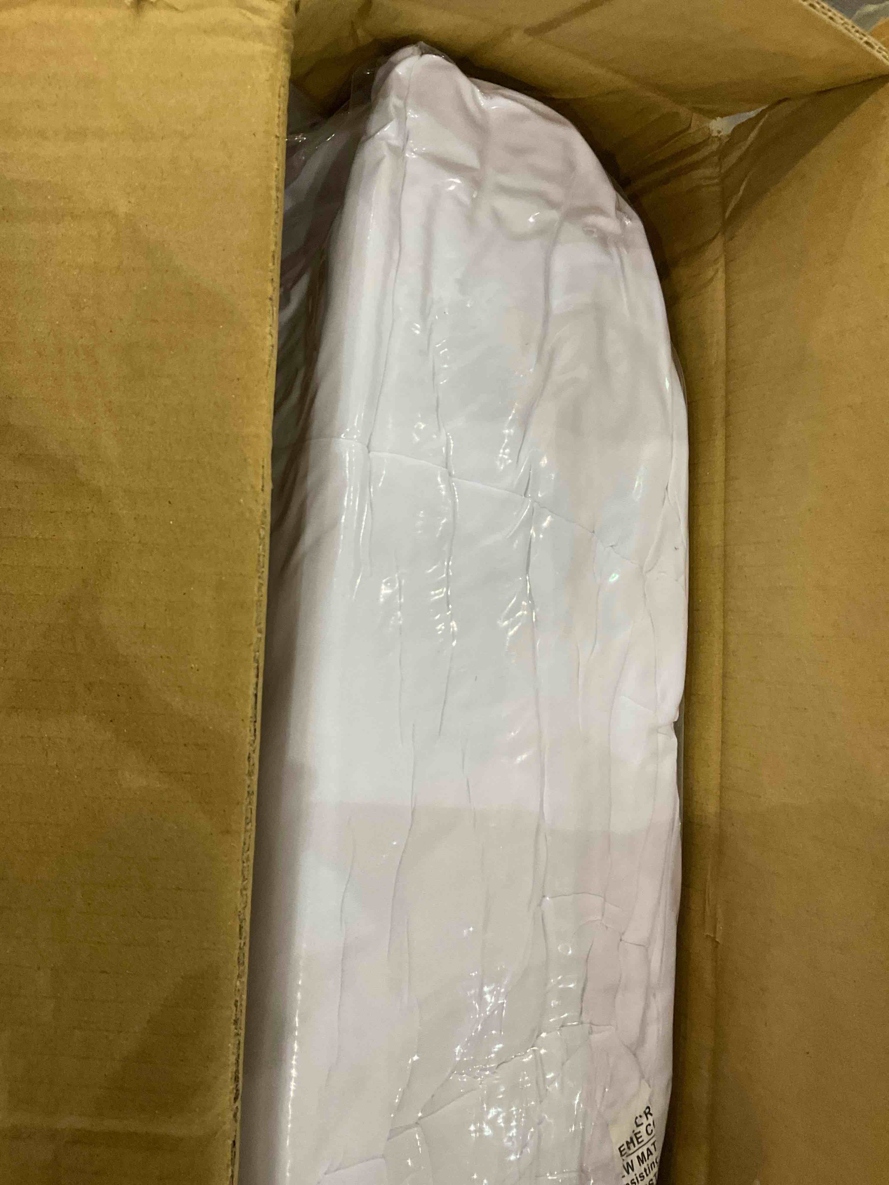 https://s3.amazonaws.com/lotting-images-prod/BargainHunt/EXS01046666_1707999492428.jpeg