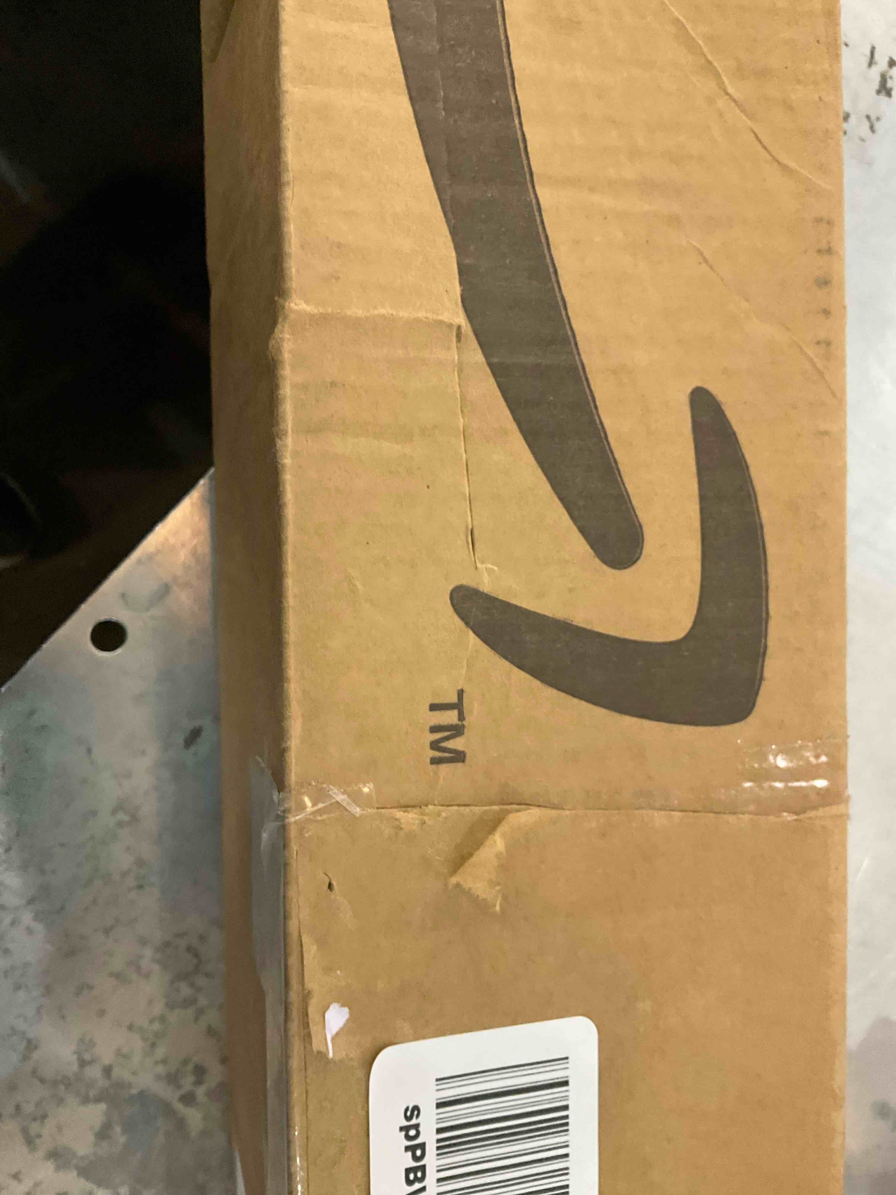 https://s3.amazonaws.com/lotting-images-prod/BargainHunt/EXS01046721_1708012894358.jpeg