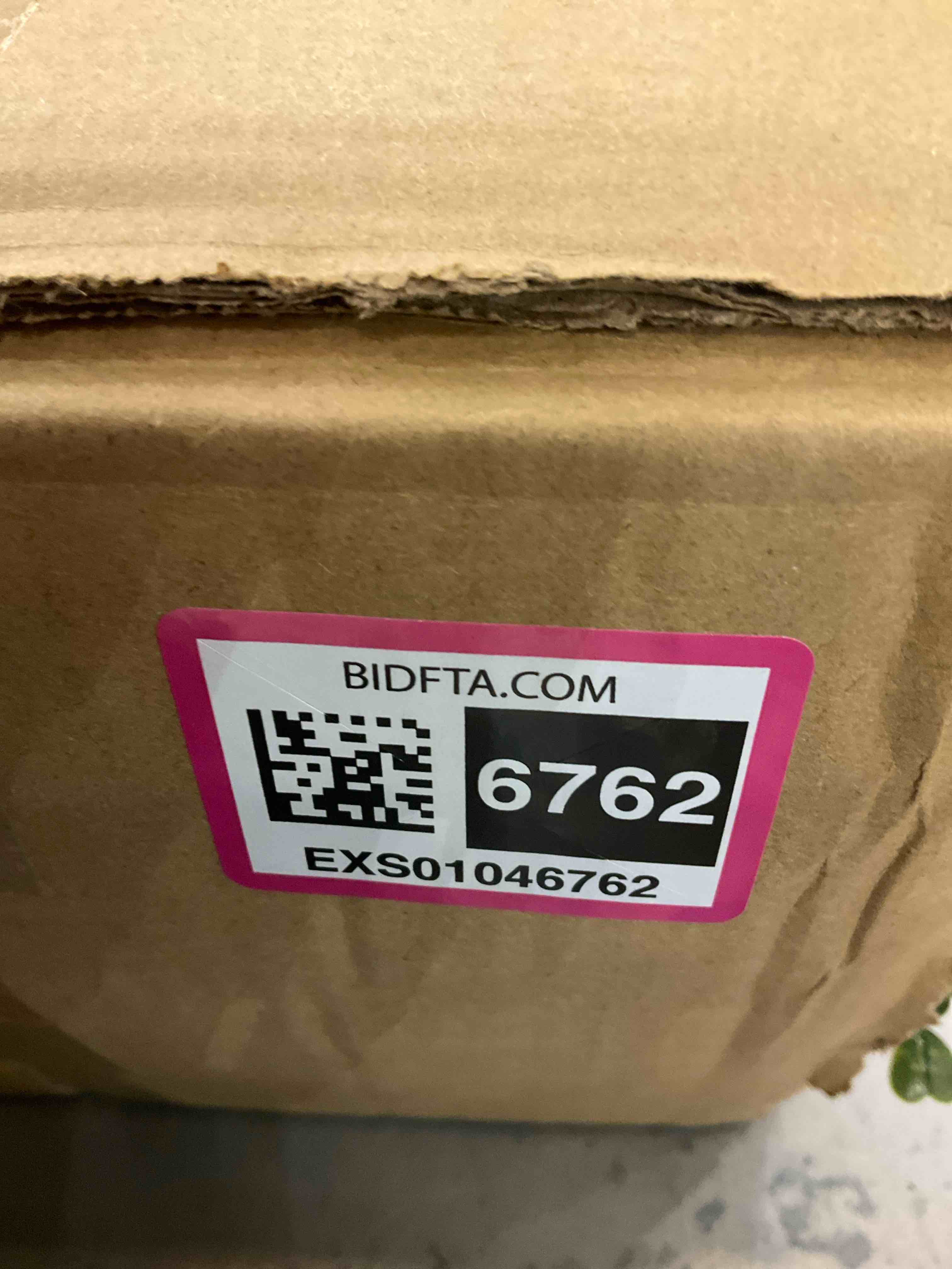 https://s3.amazonaws.com/lotting-images-prod/BargainHunt/EXS01046762_1708027131670.jpeg