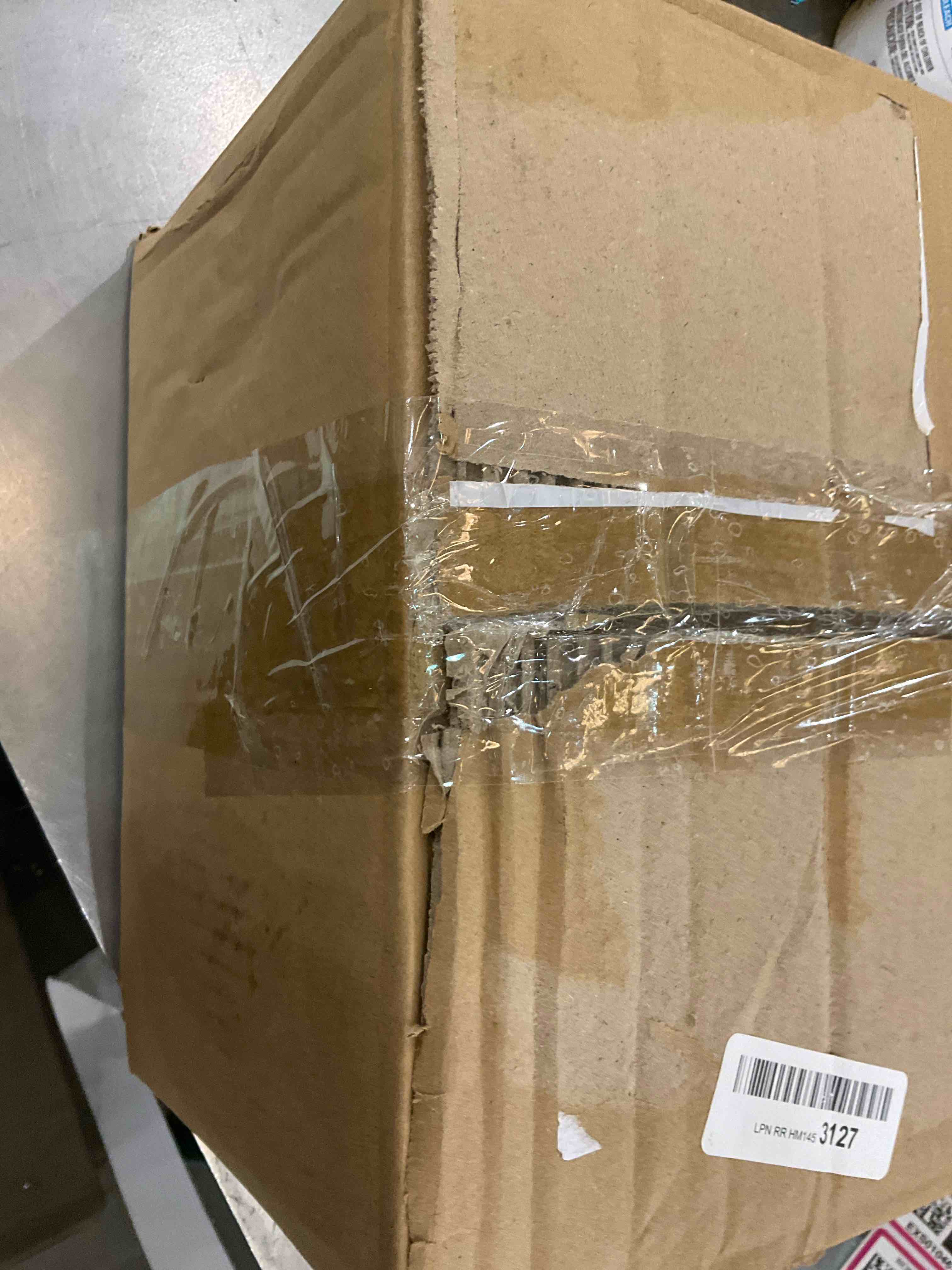 https://s3.amazonaws.com/lotting-images-prod/BargainHunt/EXS01046762_1708027137121.jpeg