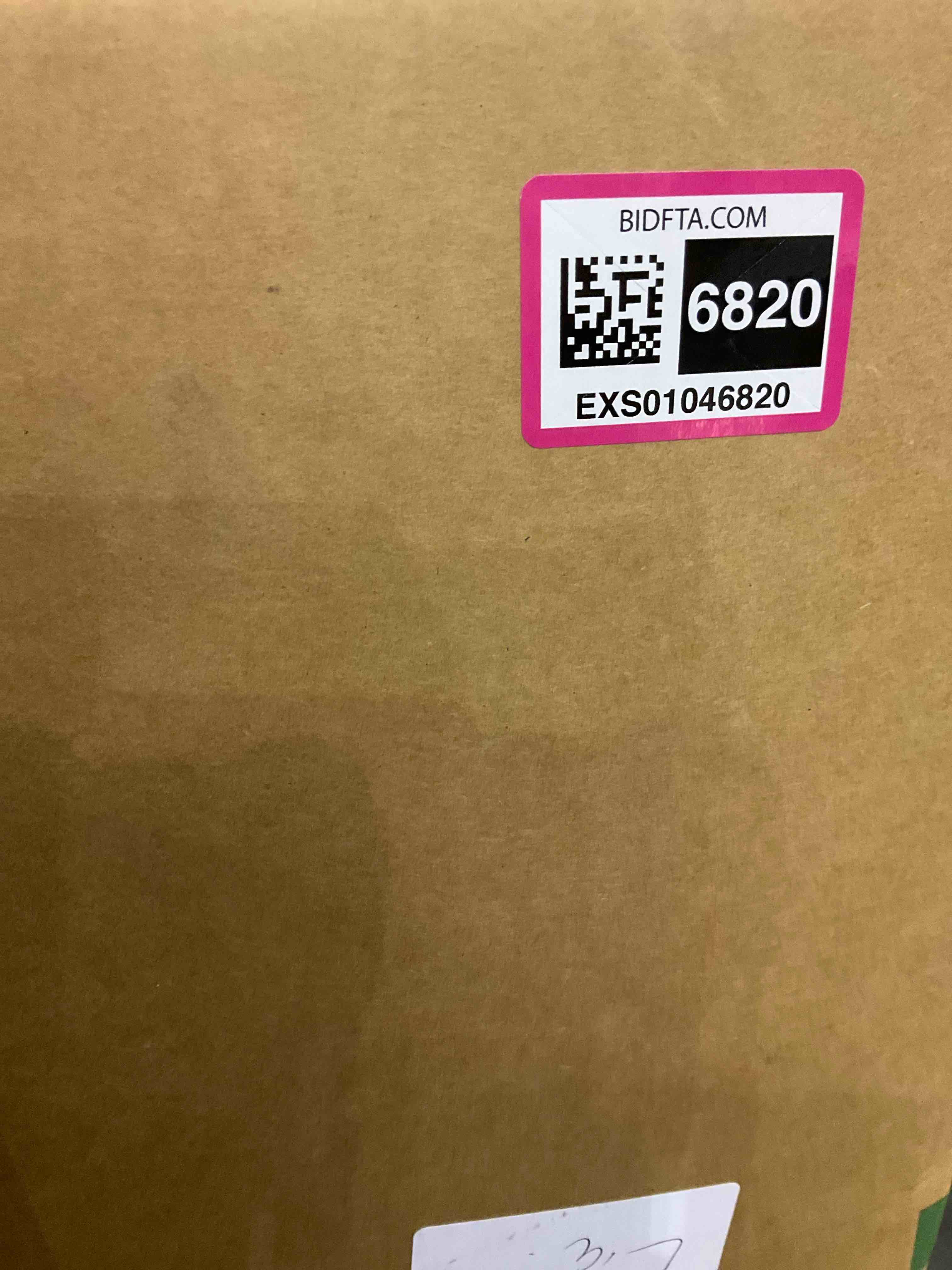 https://s3.amazonaws.com/lotting-images-prod/BargainHunt/EXS01046820_1708094845576.jpeg