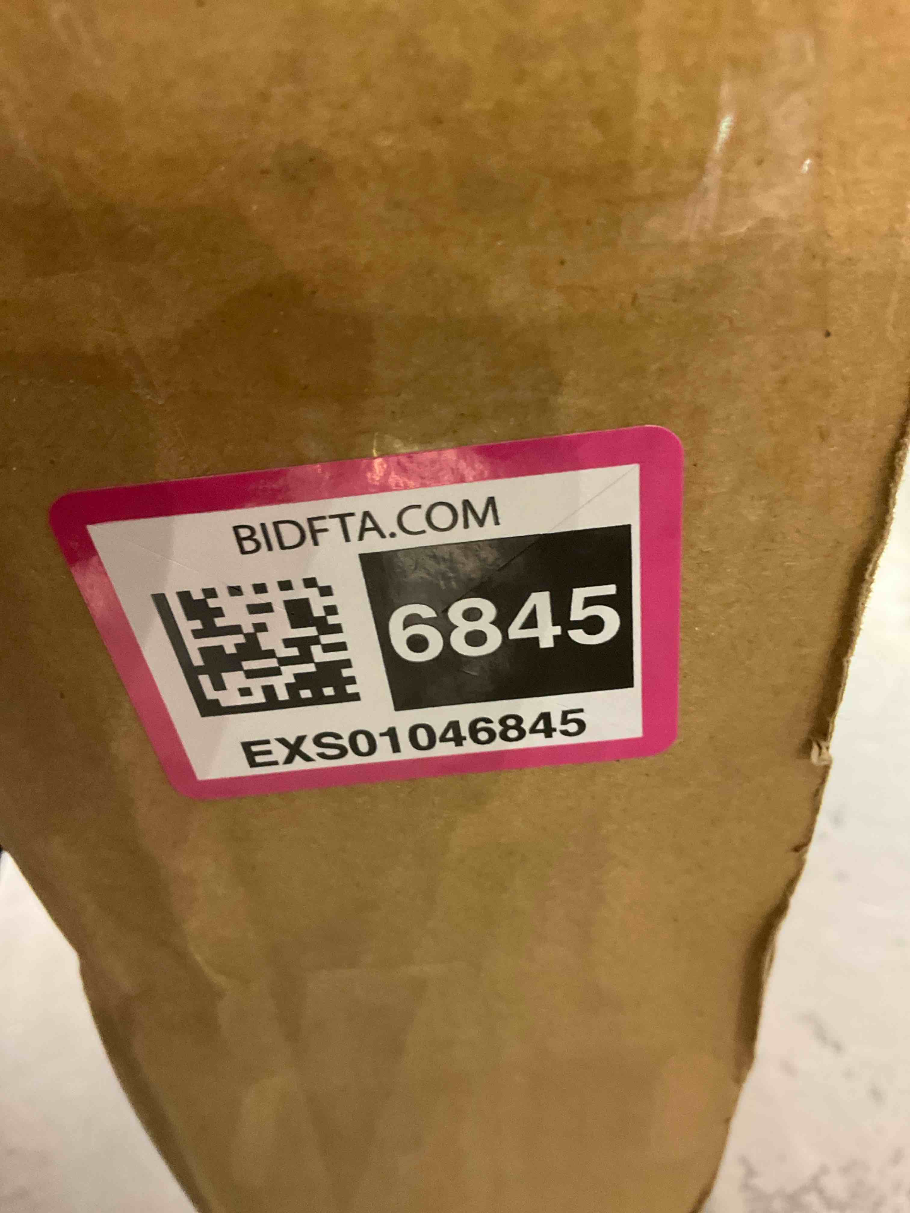 https://s3.amazonaws.com/lotting-images-prod/BargainHunt/EXS01046845_1708098328684.jpeg