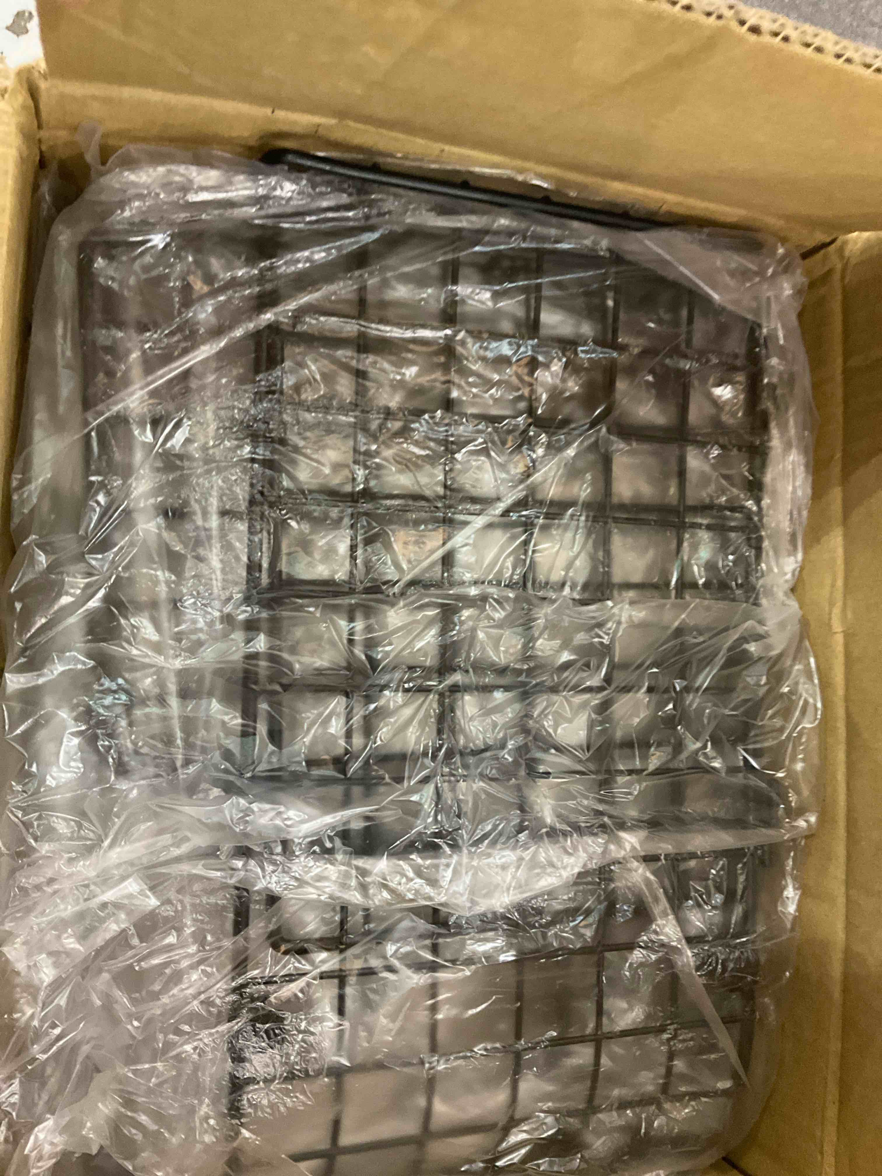 https://s3.amazonaws.com/lotting-images-prod/BargainHunt/EXS01046858_1708100535330.jpeg