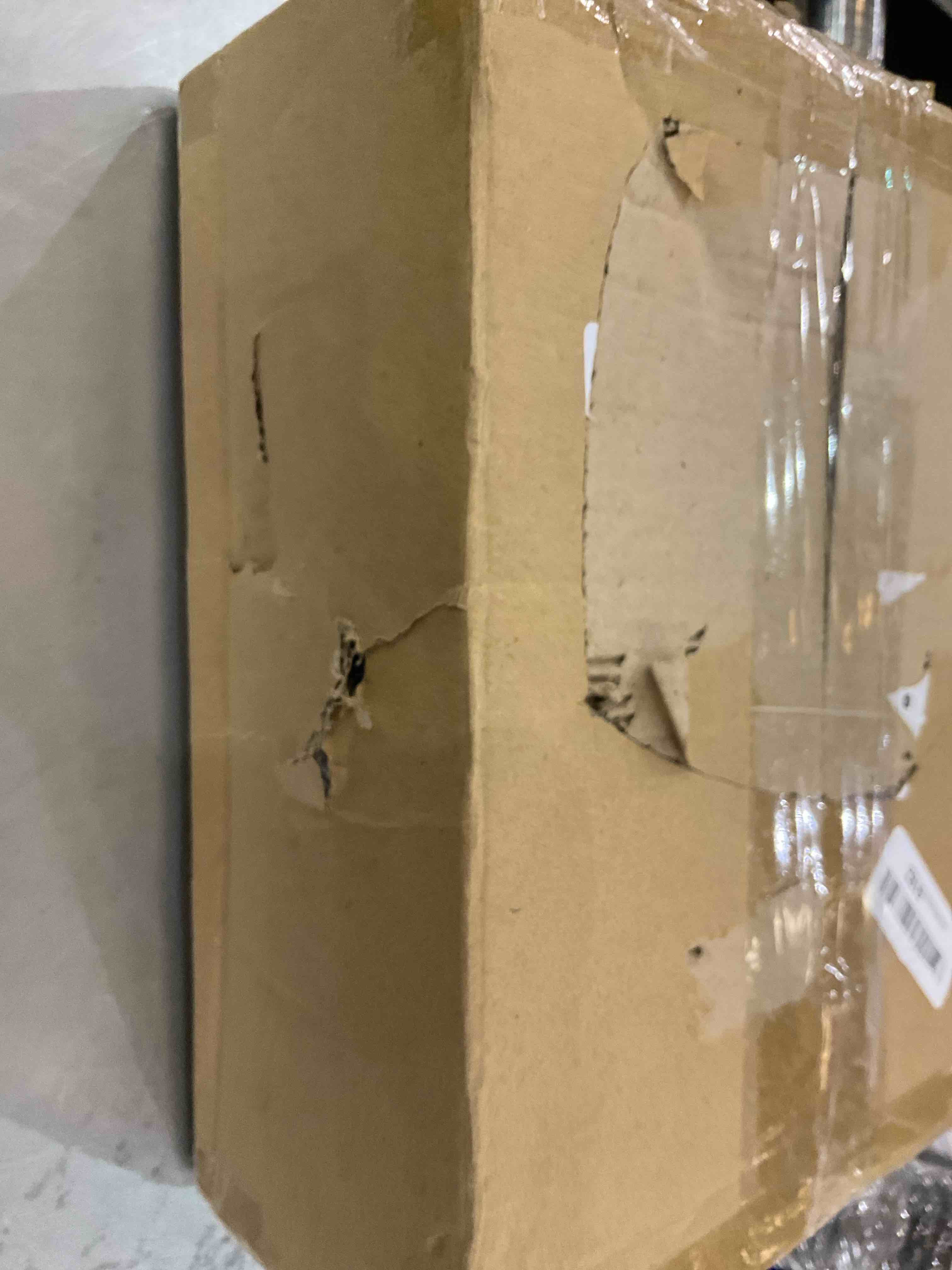 https://s3.amazonaws.com/lotting-images-prod/BargainHunt/EXS01046858_1708100561842.jpeg
