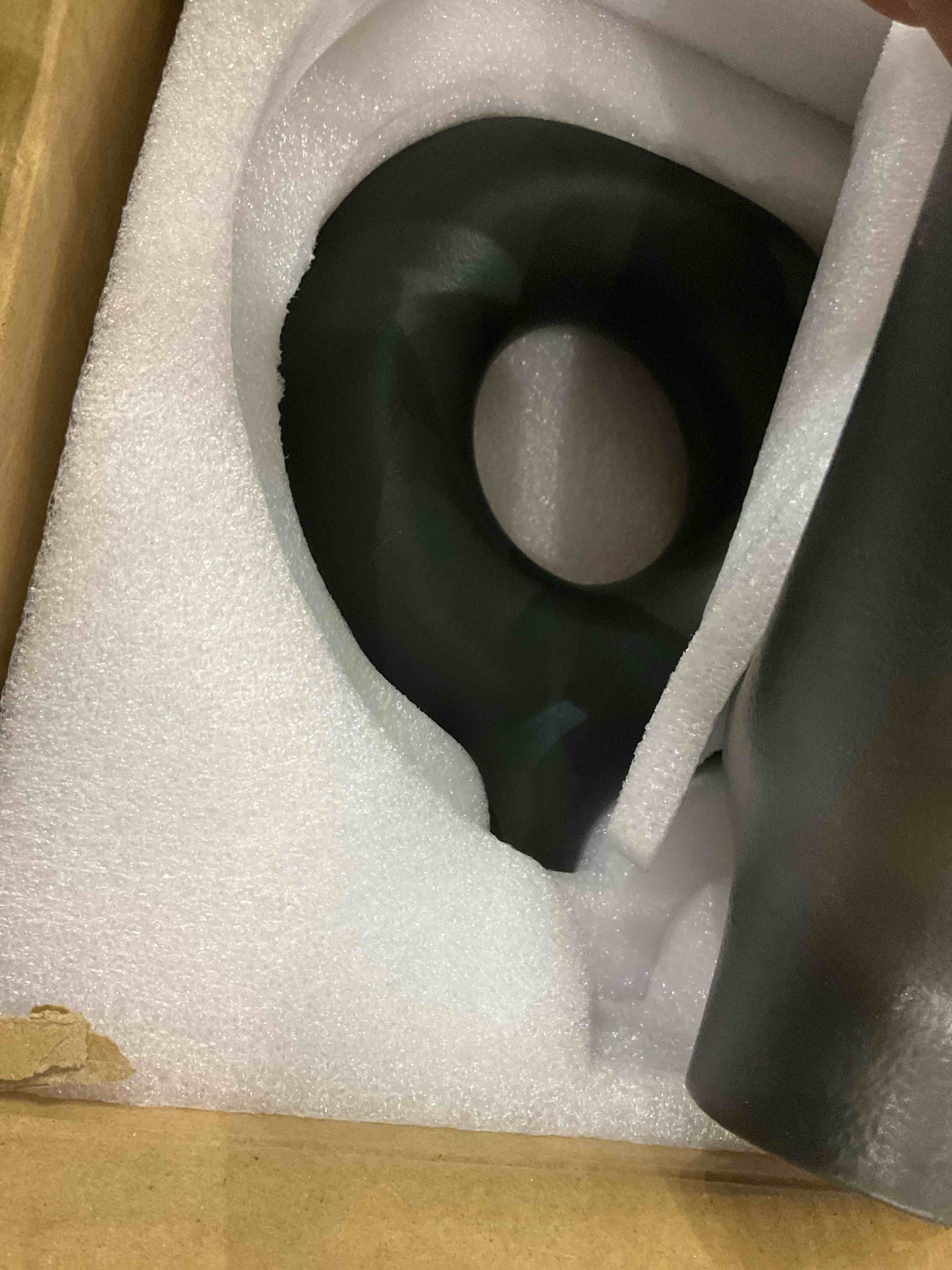 https://s3.amazonaws.com/lotting-images-prod/BargainHunt/EXS01046868_1708101840743.jpeg