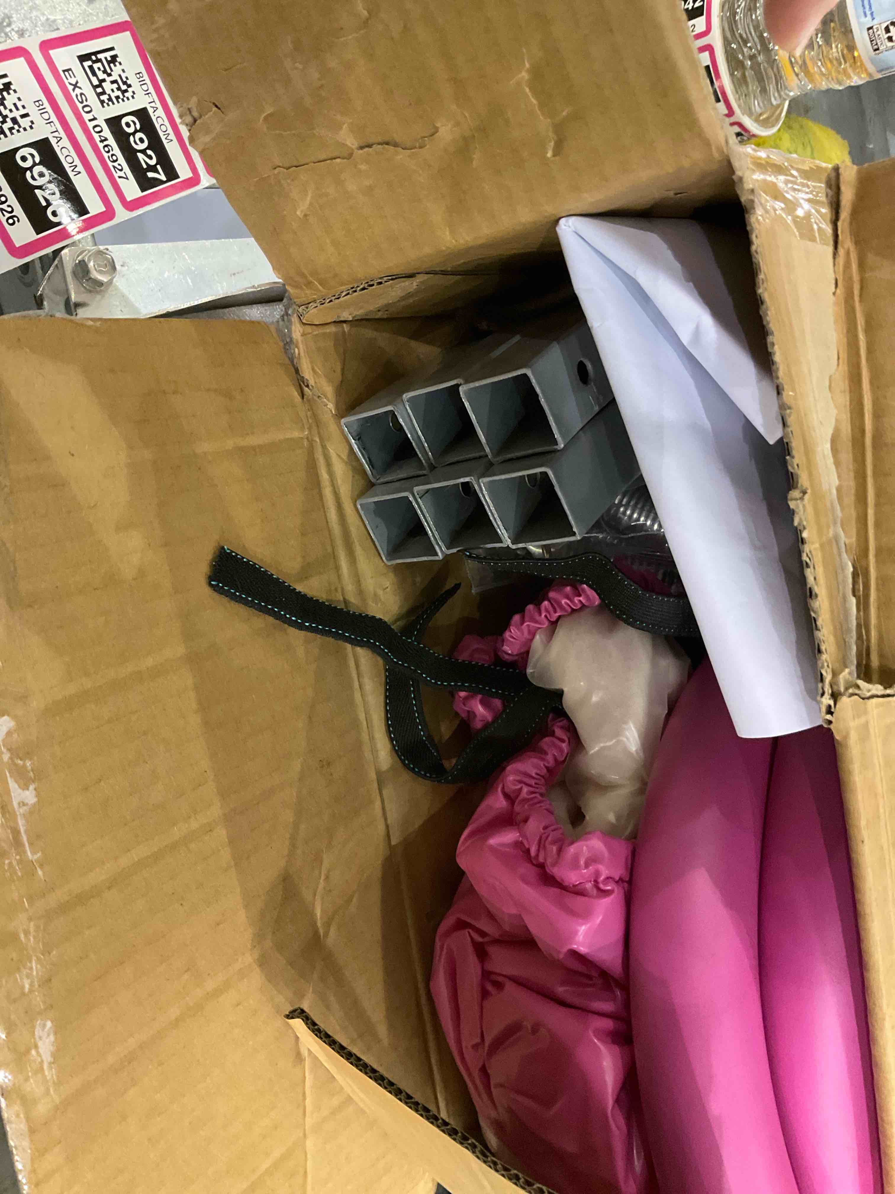 https://s3.amazonaws.com/lotting-images-prod/BargainHunt/EXS01046924_1708344972505.jpeg