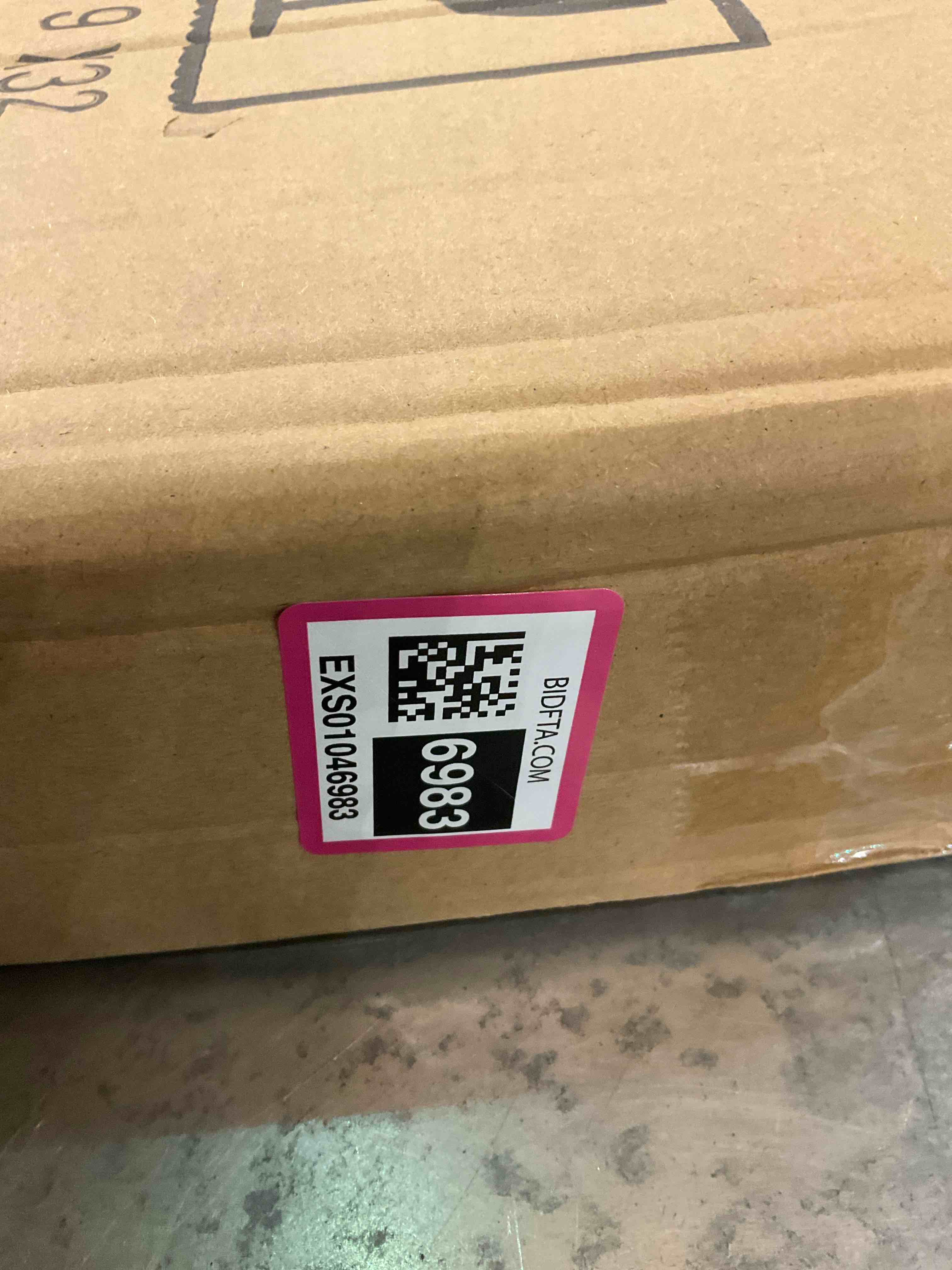 https://s3.amazonaws.com/lotting-images-prod/BargainHunt/EXS01046983_1708359077234.jpeg