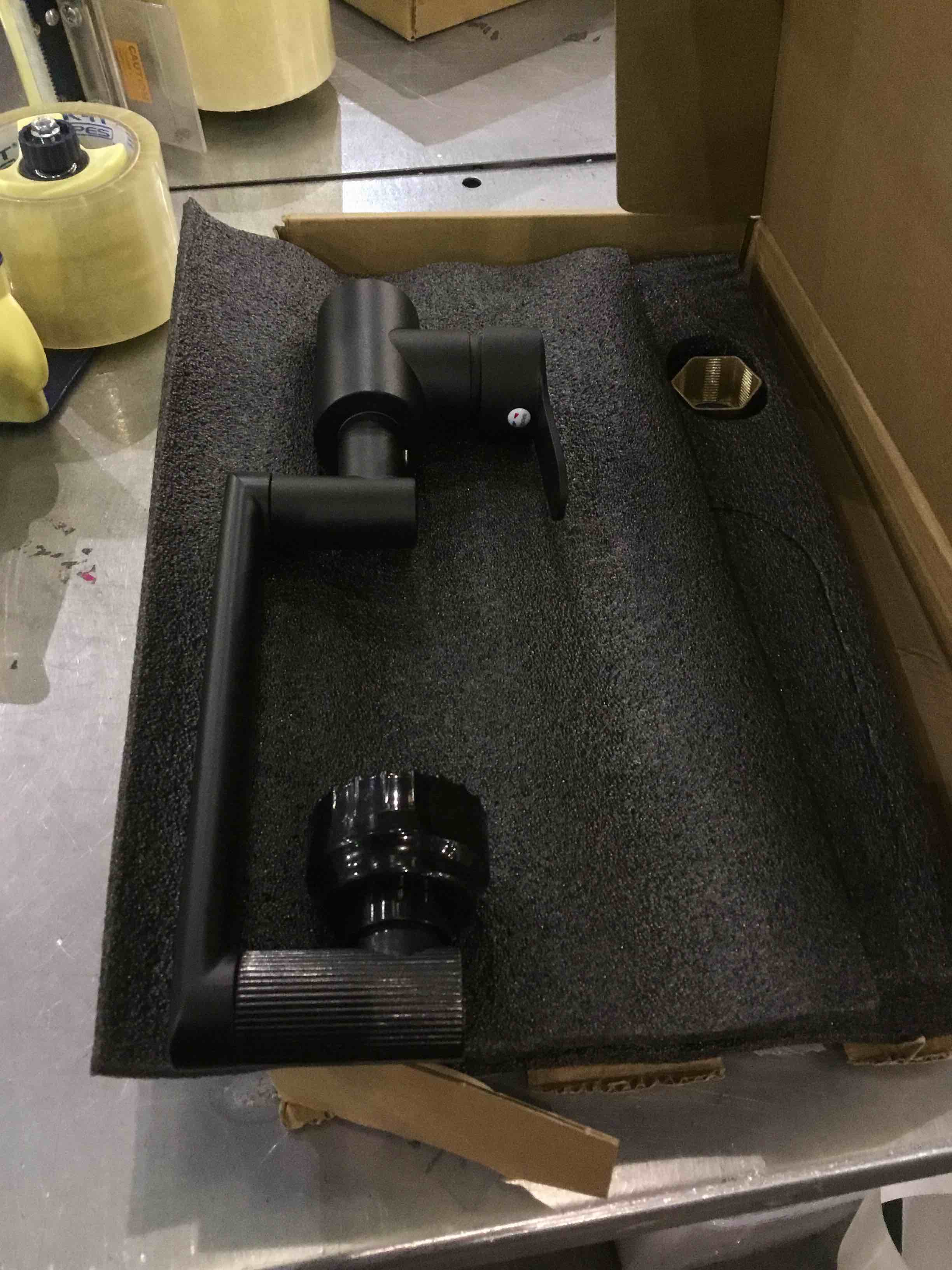 https://s3.amazonaws.com/lotting-images-prod/BargainHunt/EXS01047352_1707507834850.jpeg