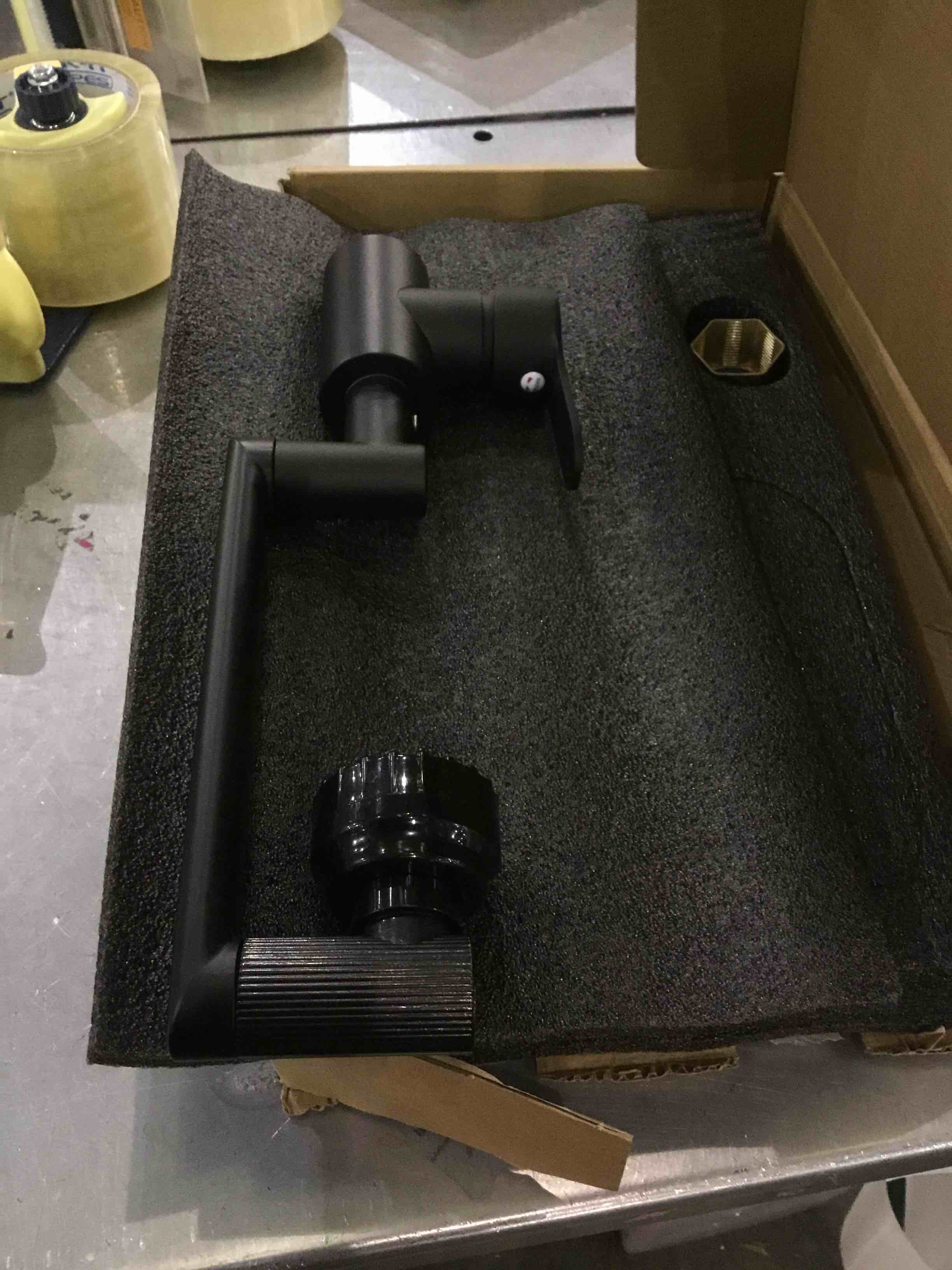 https://s3.amazonaws.com/lotting-images-prod/BargainHunt/EXS01047352_1707507835944.jpeg