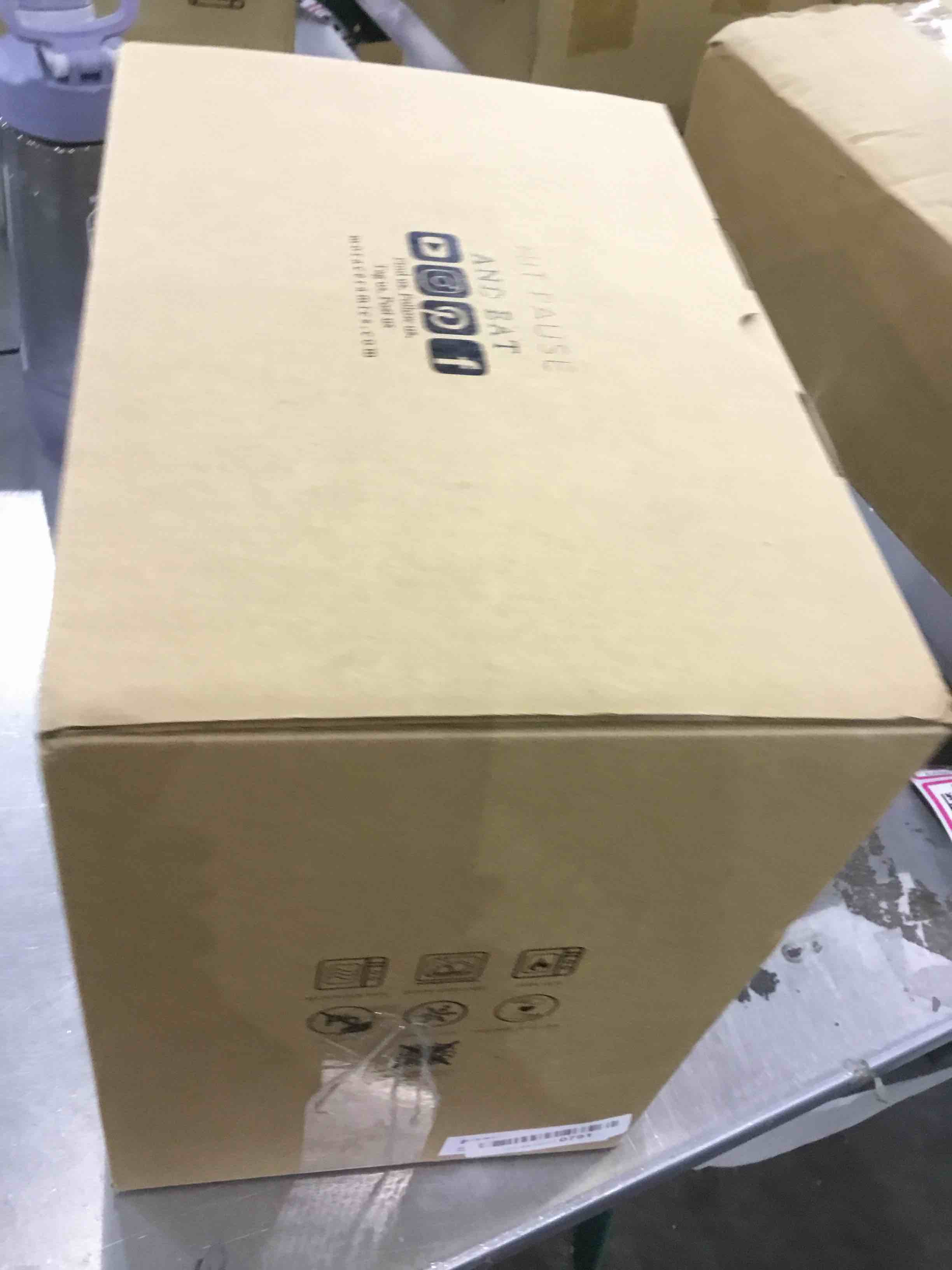 https://s3.amazonaws.com/lotting-images-prod/BargainHunt/EXS01047358_1707508494739.jpeg