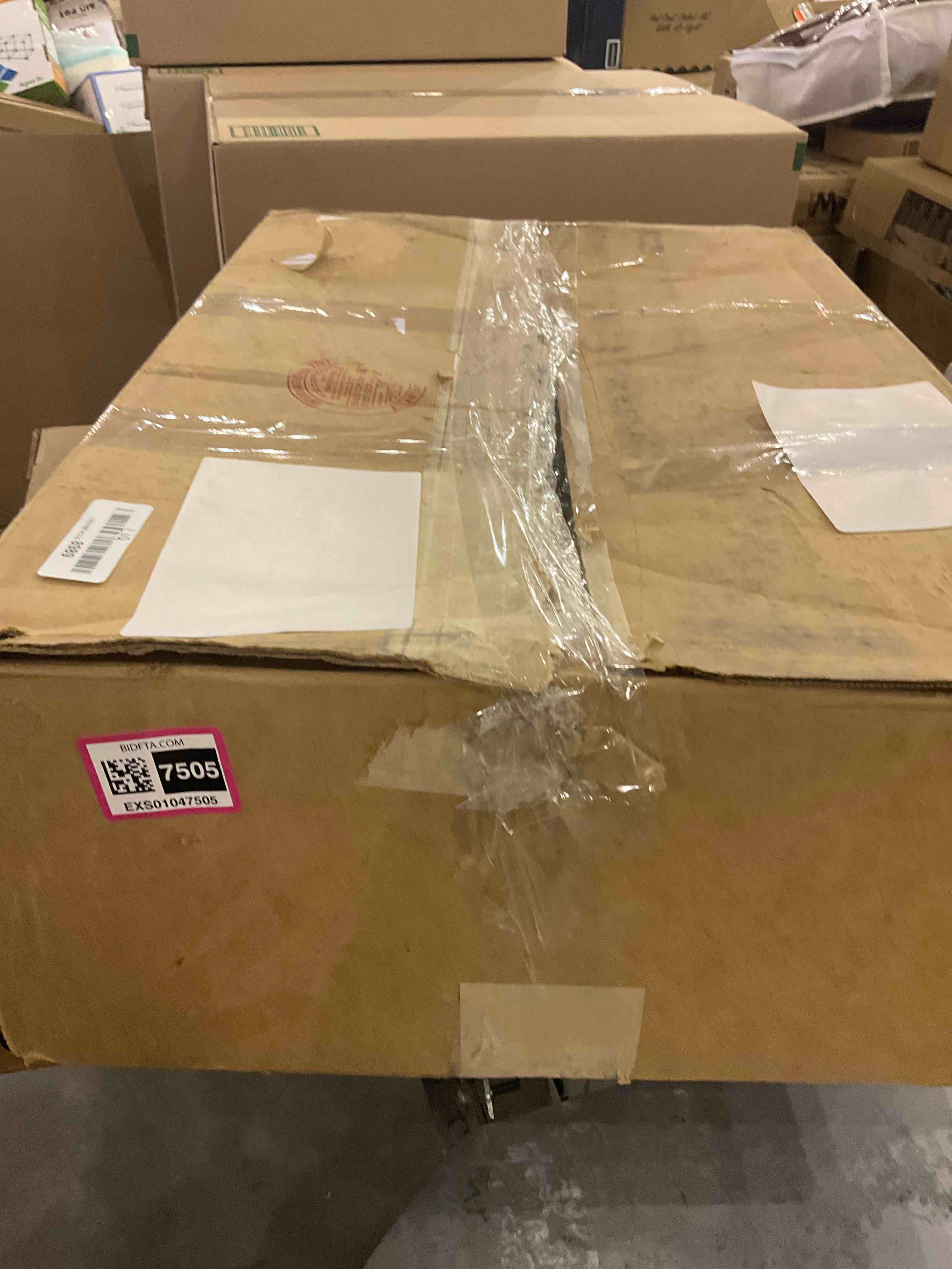 https://s3.amazonaws.com/lotting-images-prod/BargainHunt/EXS01047505_1707827607797.jpeg
