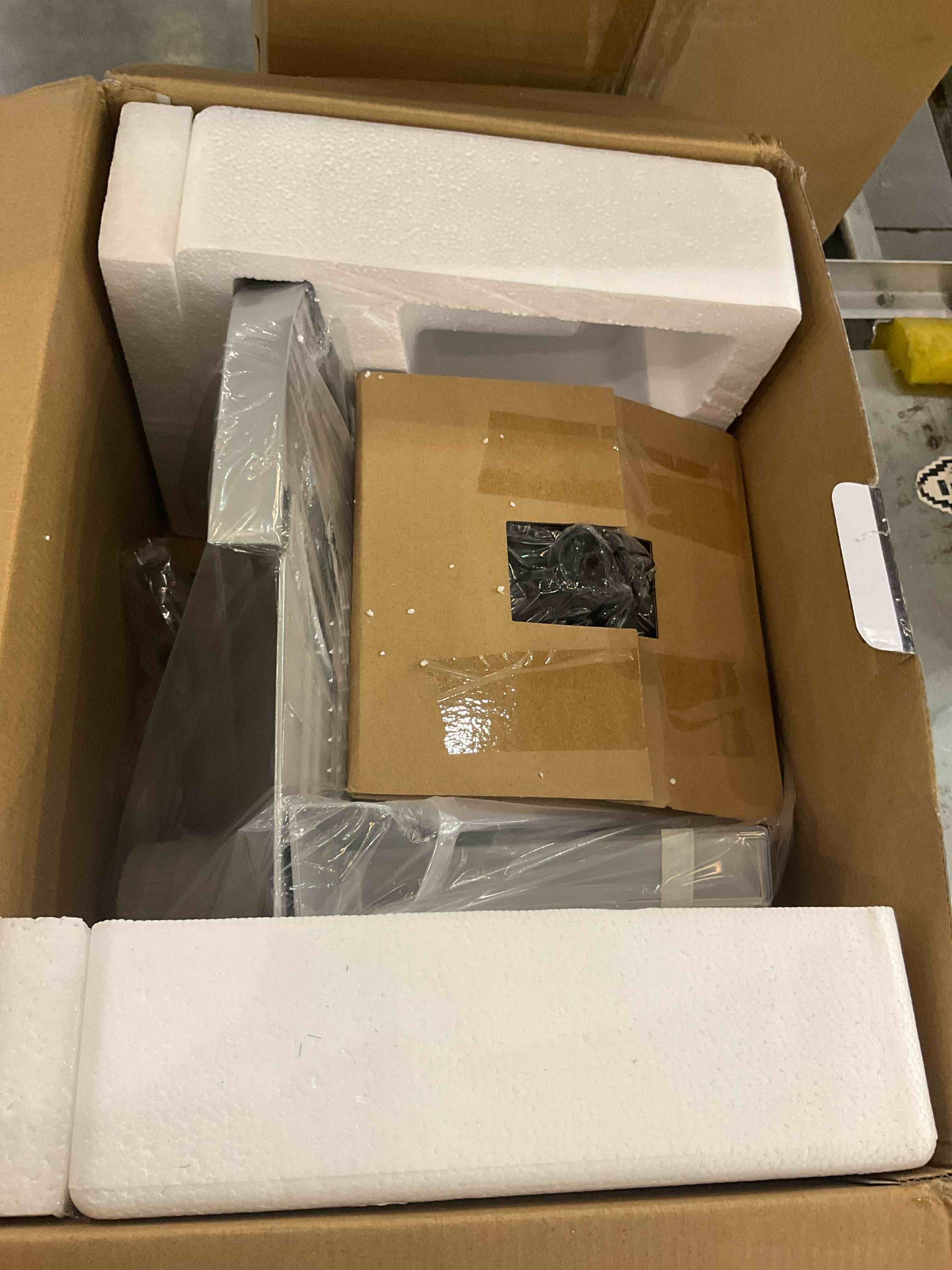 https://s3.amazonaws.com/lotting-images-prod/BargainHunt/EXS01047566_1707841945529.jpeg