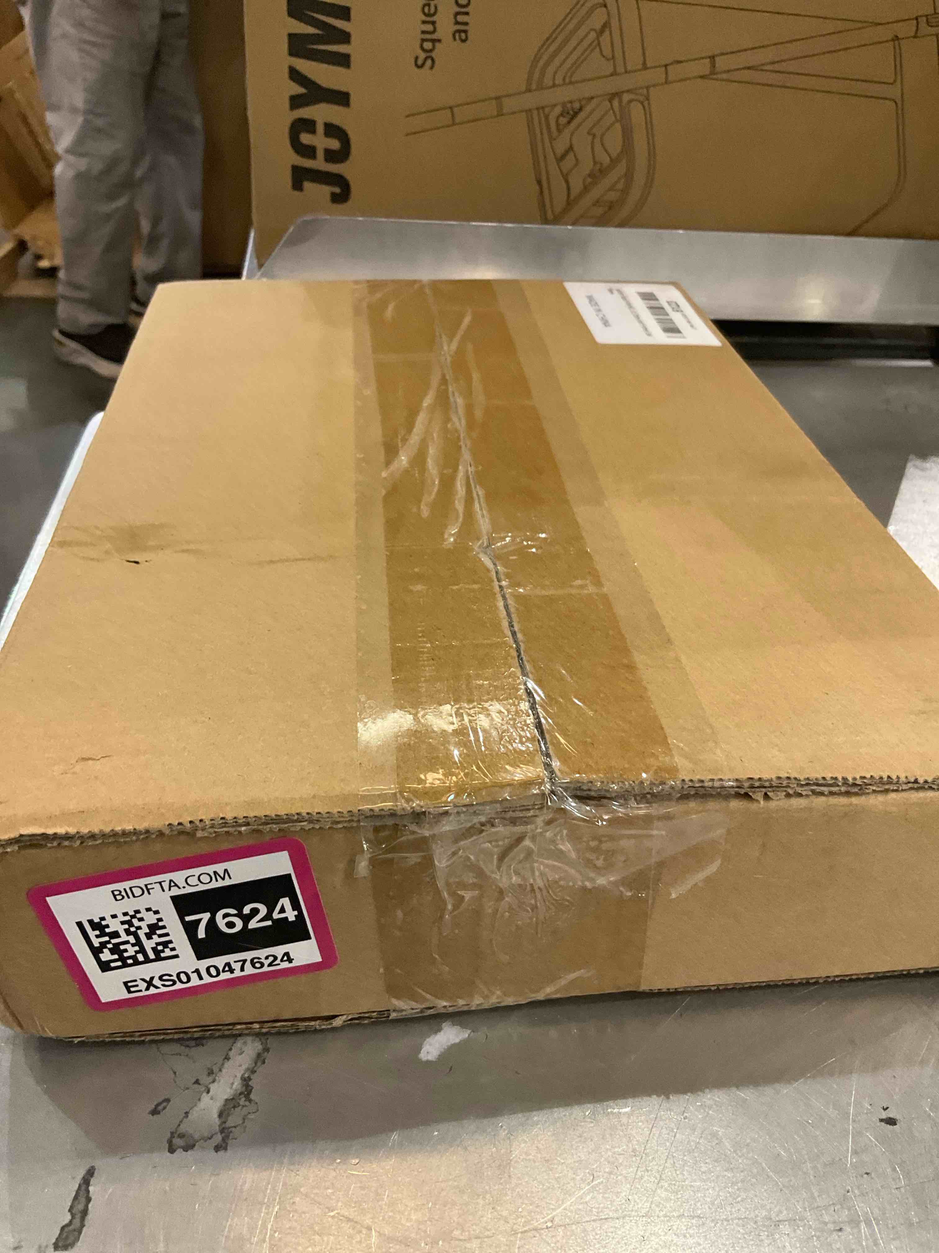 https://s3.amazonaws.com/lotting-images-prod/BargainHunt/EXS01047624_1707853253361.jpeg