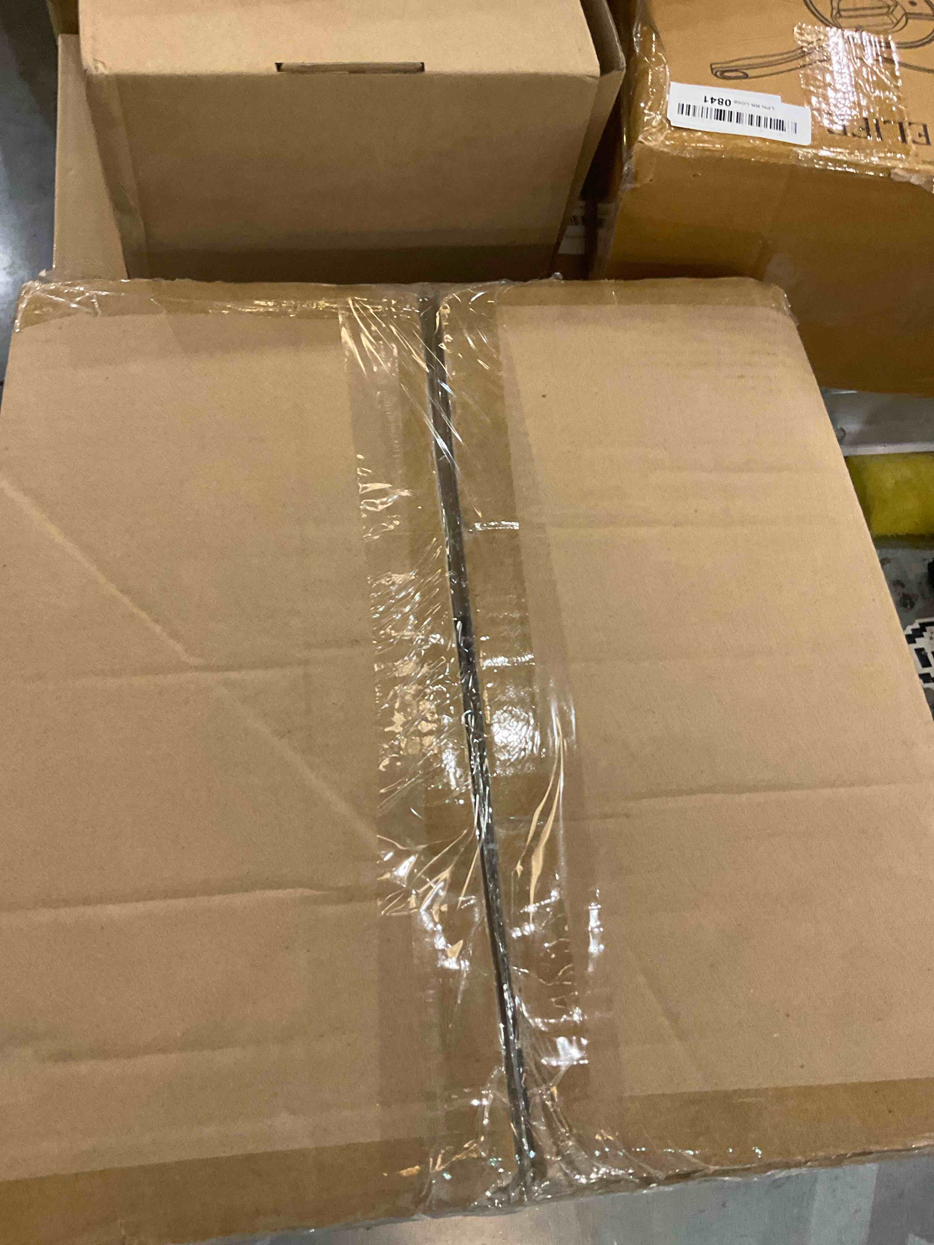 https://s3.amazonaws.com/lotting-images-prod/BargainHunt/EXS01047639_1707854788723.jpeg