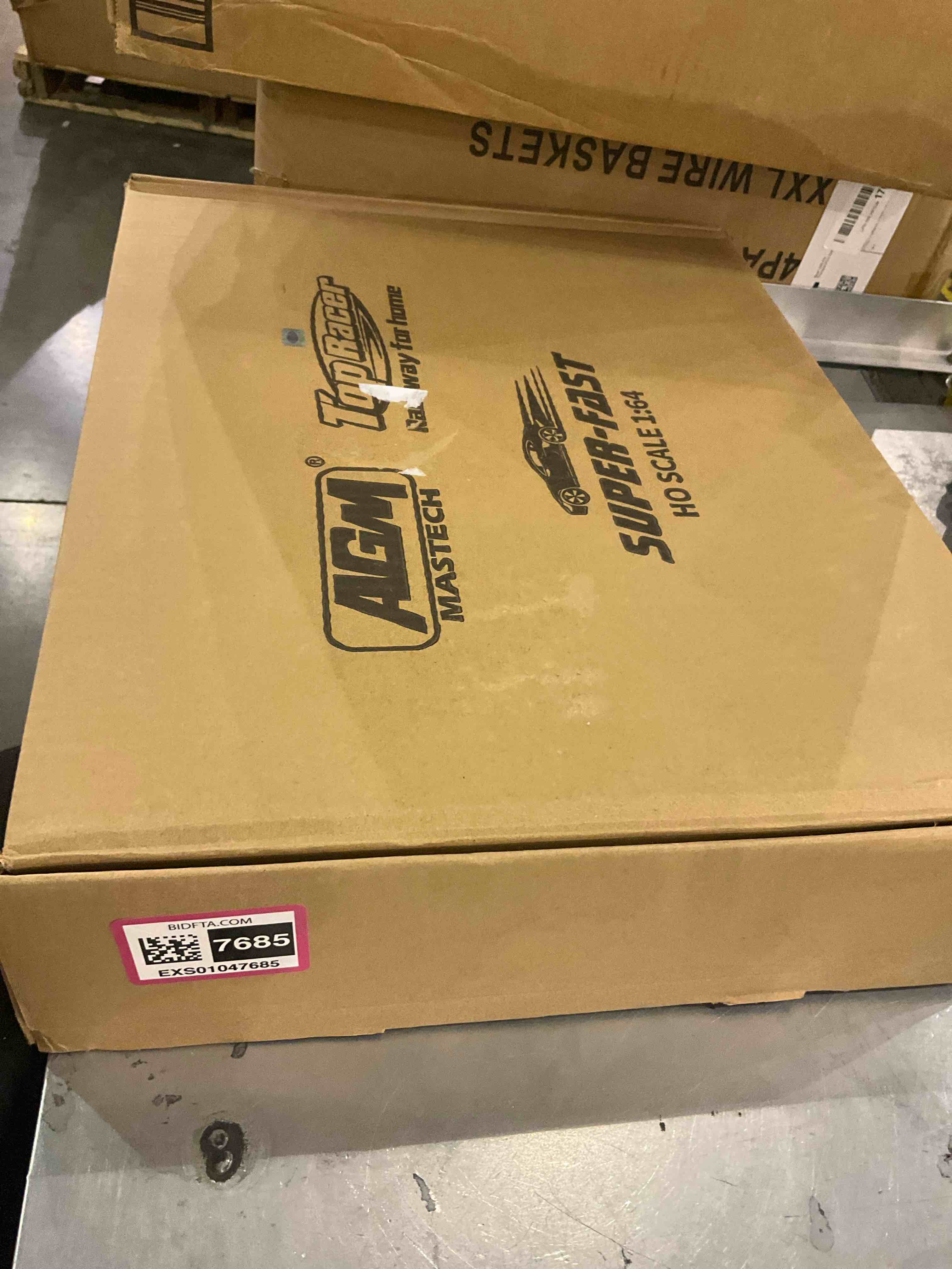 https://s3.amazonaws.com/lotting-images-prod/BargainHunt/EXS01047685_1707918350411.jpeg
