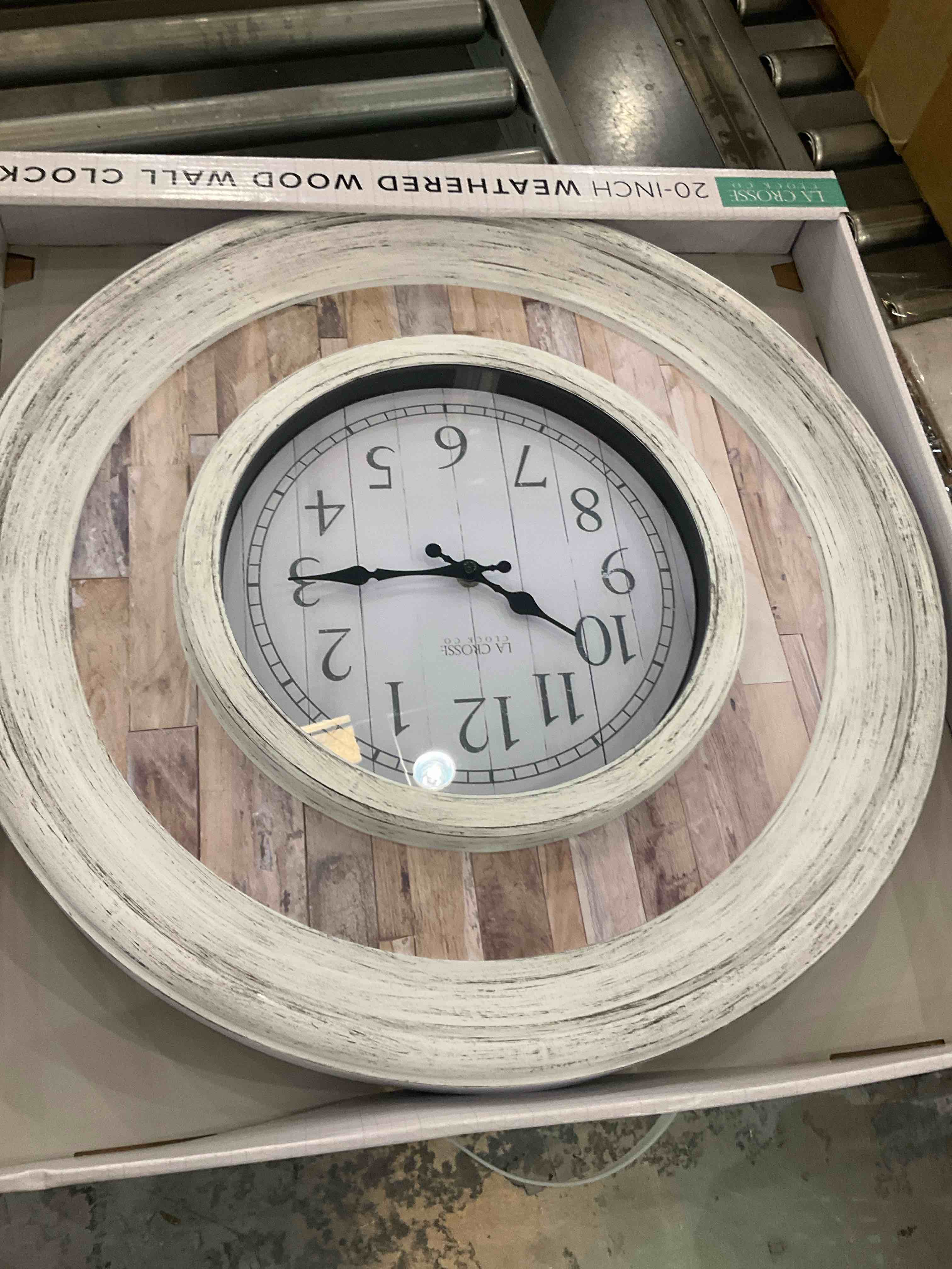 https://s3.amazonaws.com/lotting-images-prod/BargainHunt/EXS01047728_1707927552271.jpeg