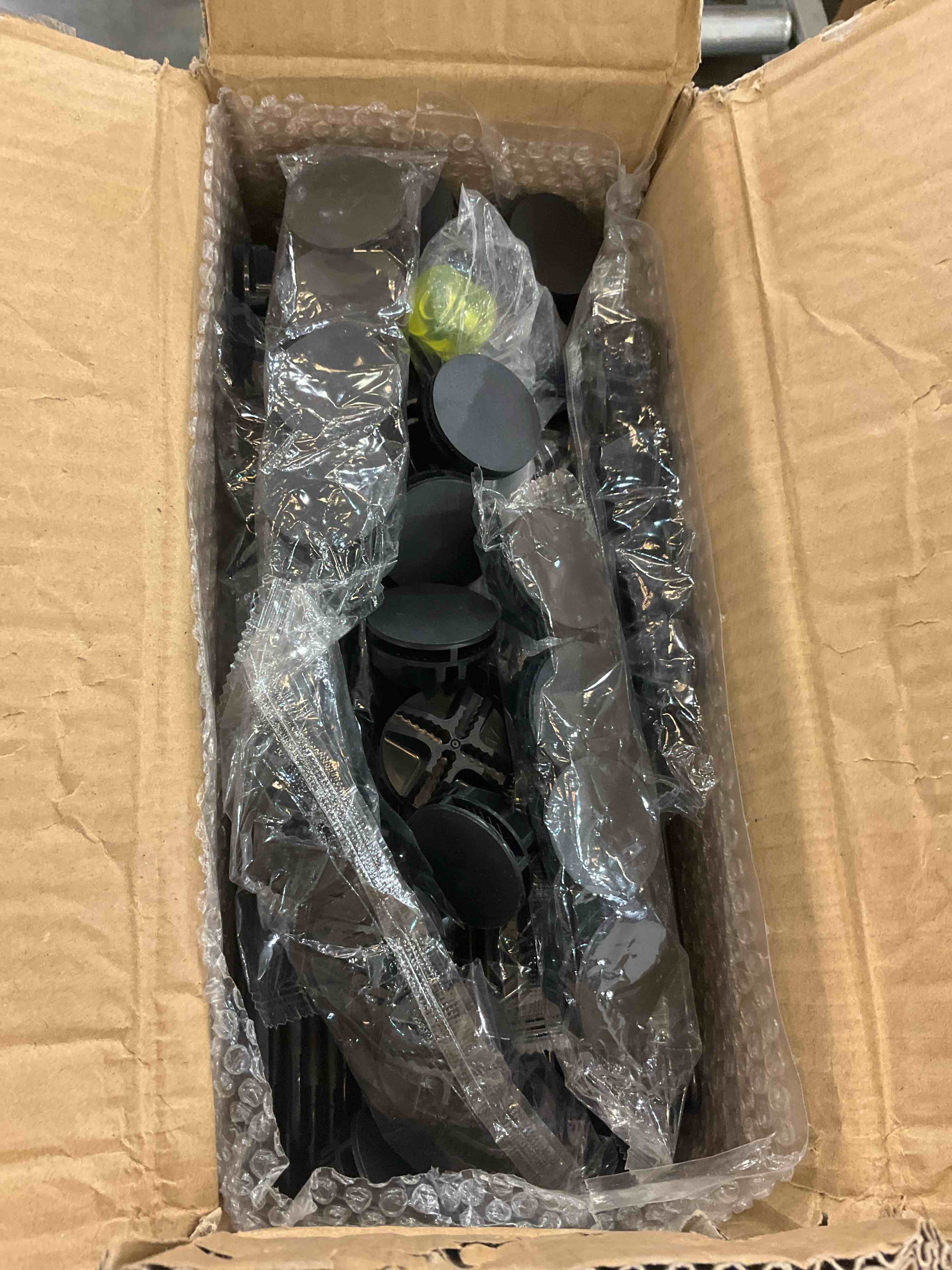 https://s3.amazonaws.com/lotting-images-prod/BargainHunt/EXS01047756_1707933674046.jpeg