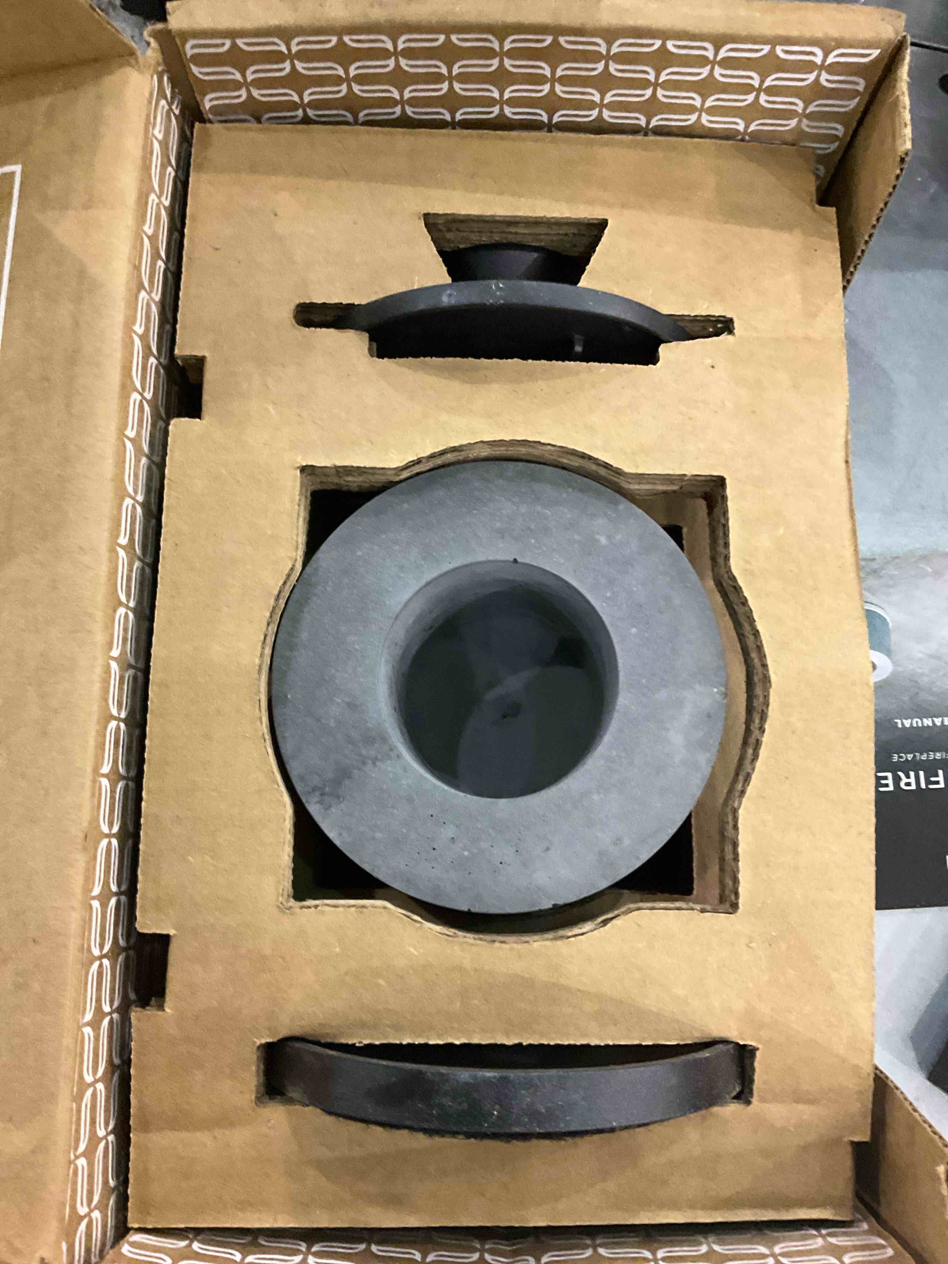 https://s3.amazonaws.com/lotting-images-prod/BargainHunt/EXS01047776_1707999784868.jpeg