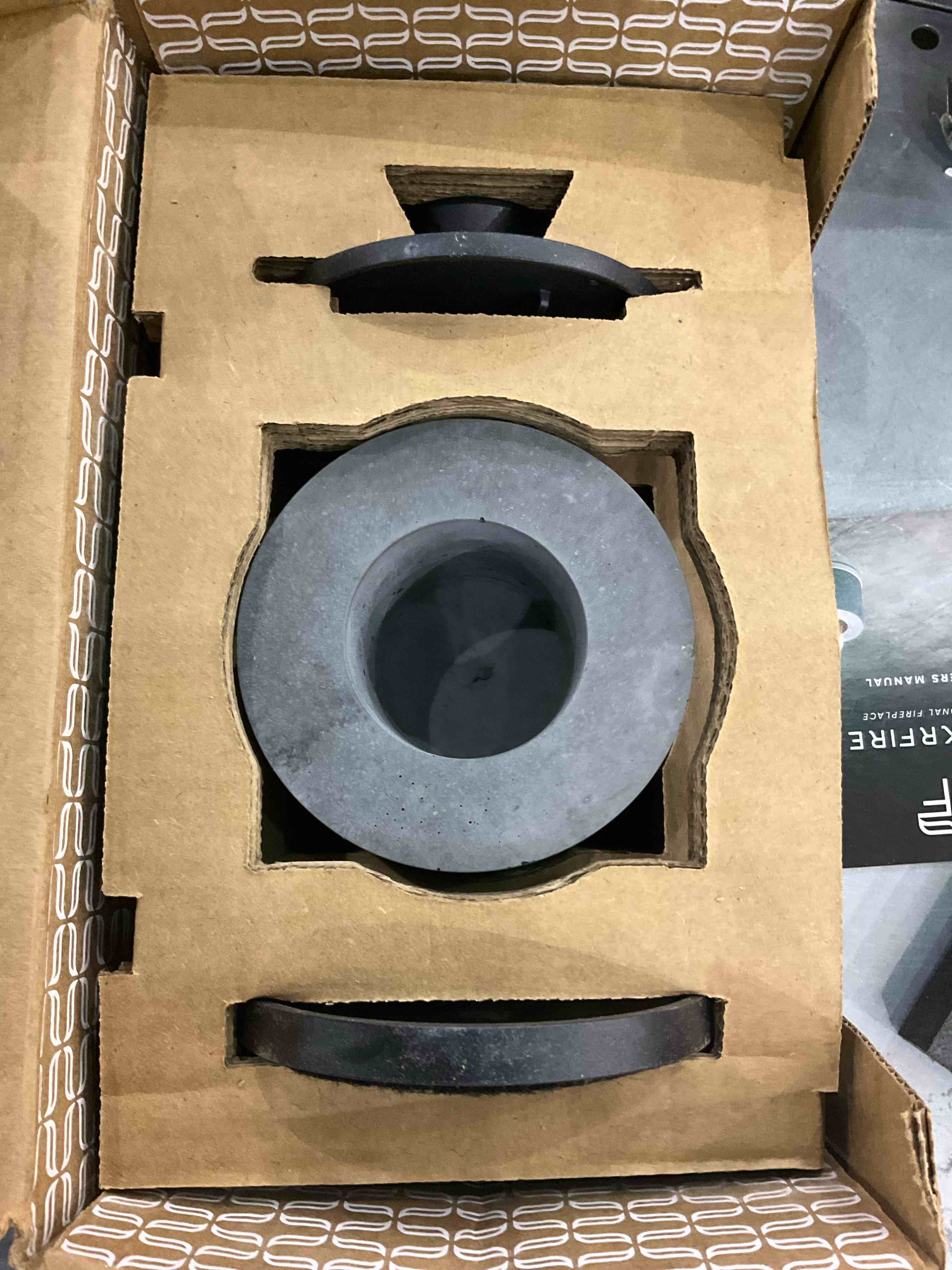 https://s3.amazonaws.com/lotting-images-prod/BargainHunt/EXS01047776_1707999785800.jpeg