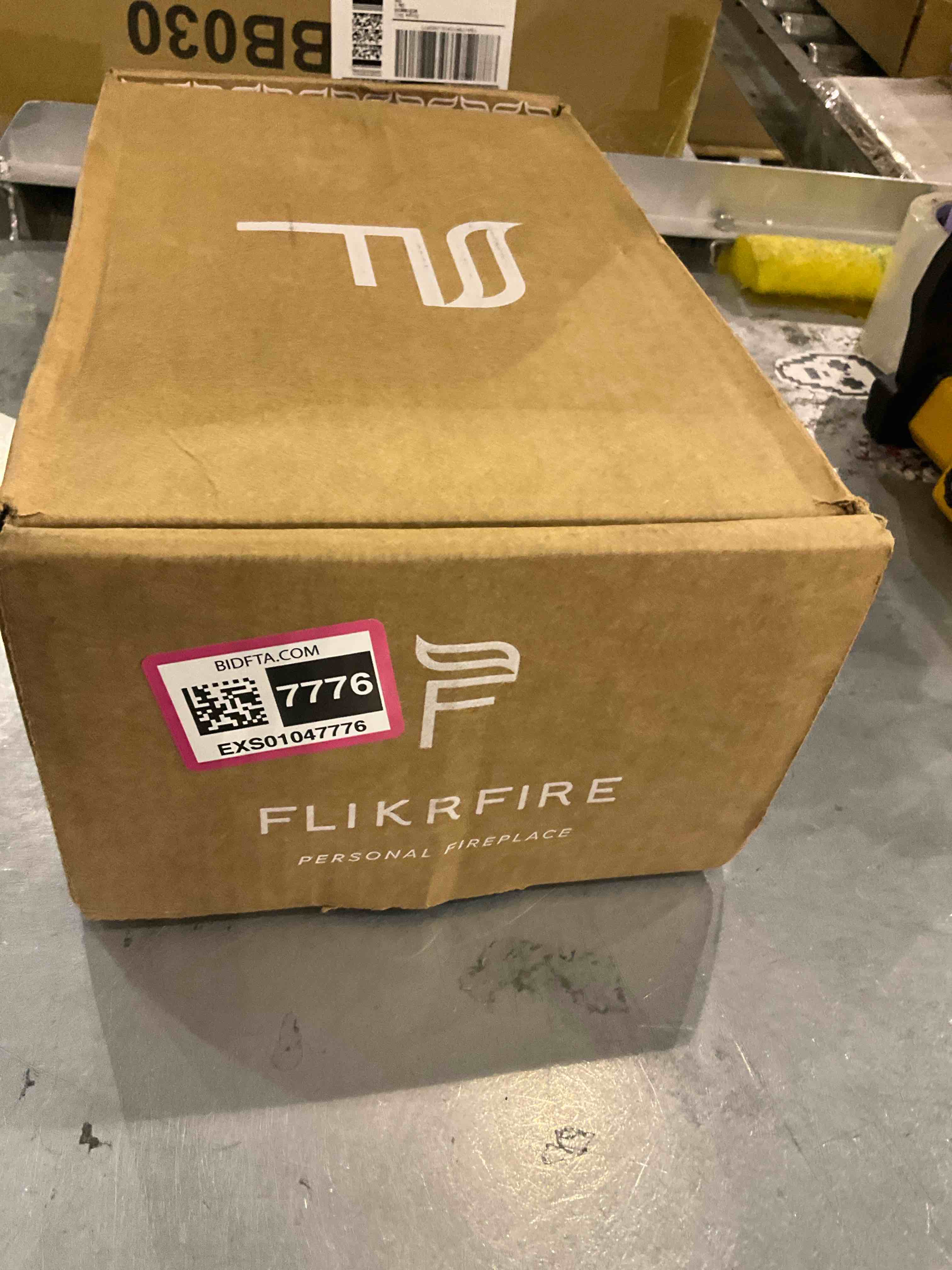 https://s3.amazonaws.com/lotting-images-prod/BargainHunt/EXS01047776_1707999814261.jpeg