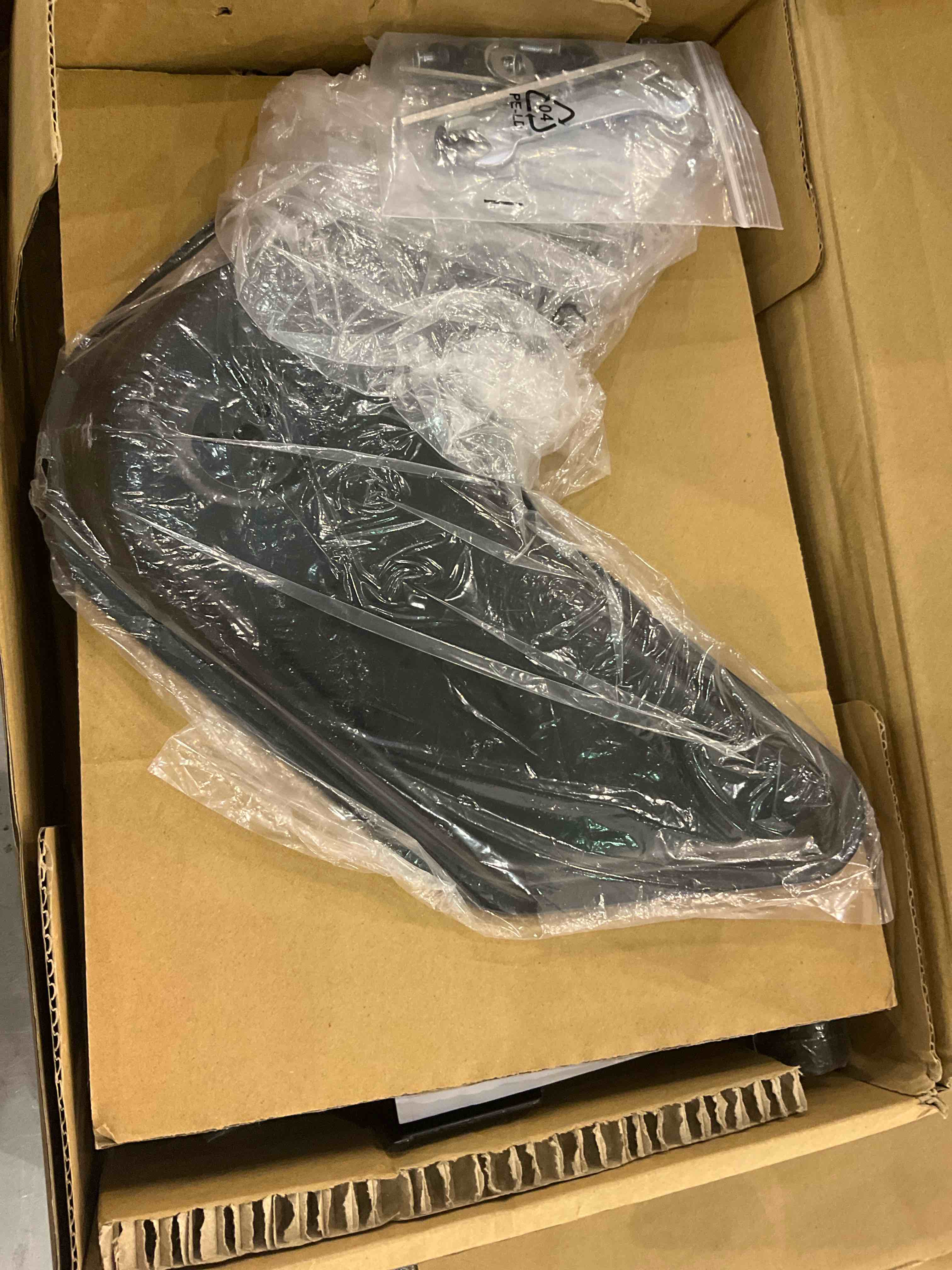 https://s3.amazonaws.com/lotting-images-prod/BargainHunt/EXS01047778_1708000032843.jpeg