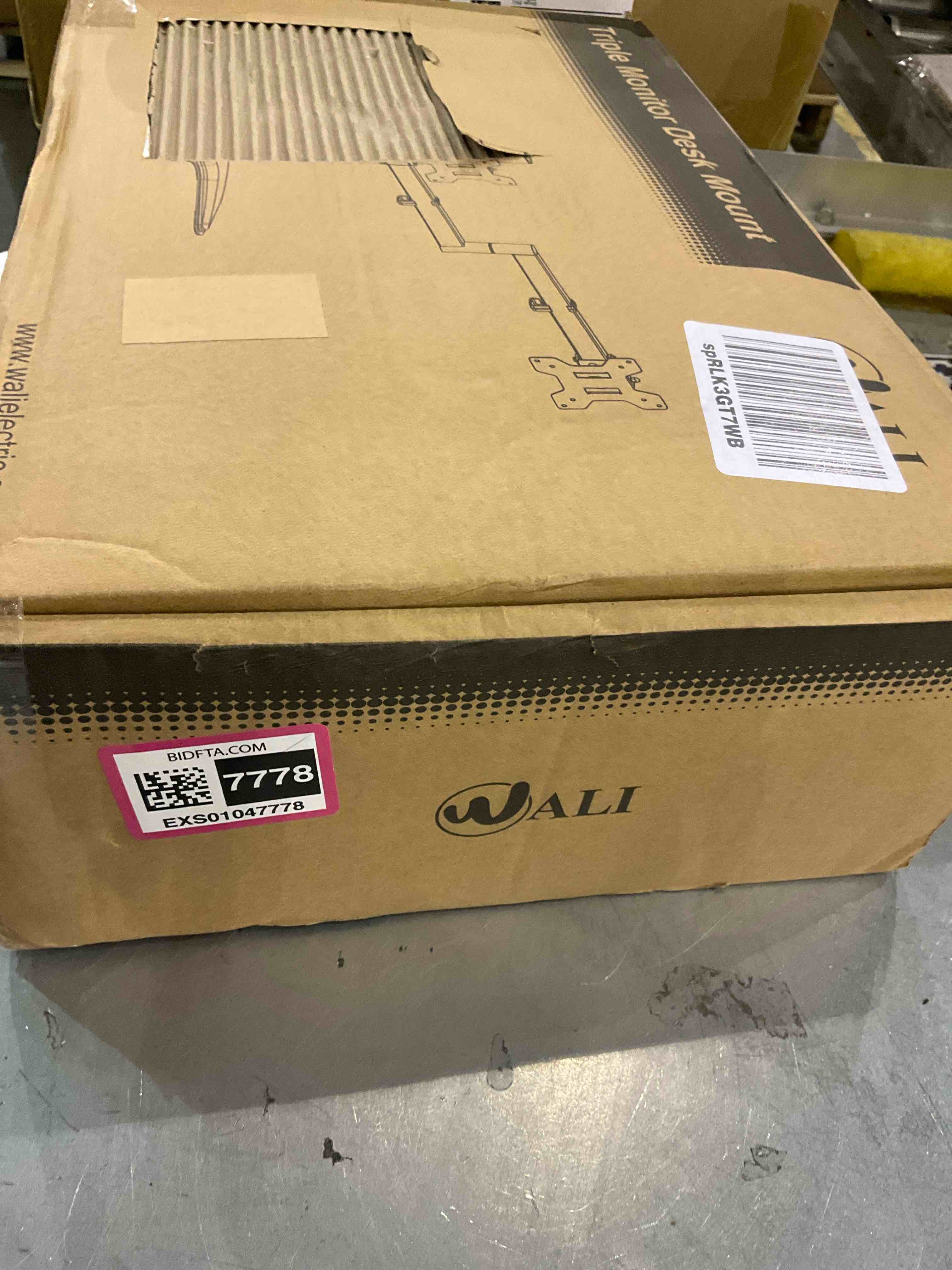 https://s3.amazonaws.com/lotting-images-prod/BargainHunt/EXS01047778_1708000066921.jpeg