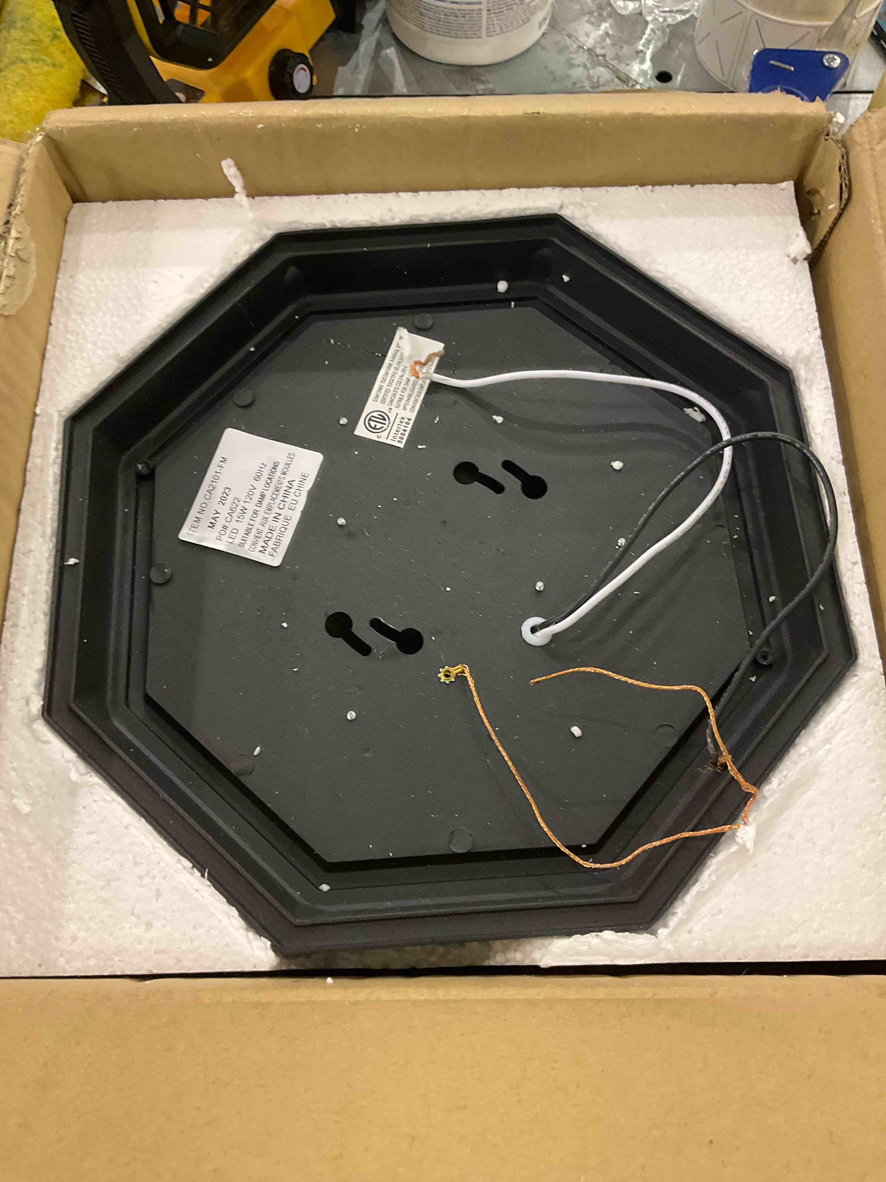https://s3.amazonaws.com/lotting-images-prod/BargainHunt/EXS01047890_1708088983129.jpeg