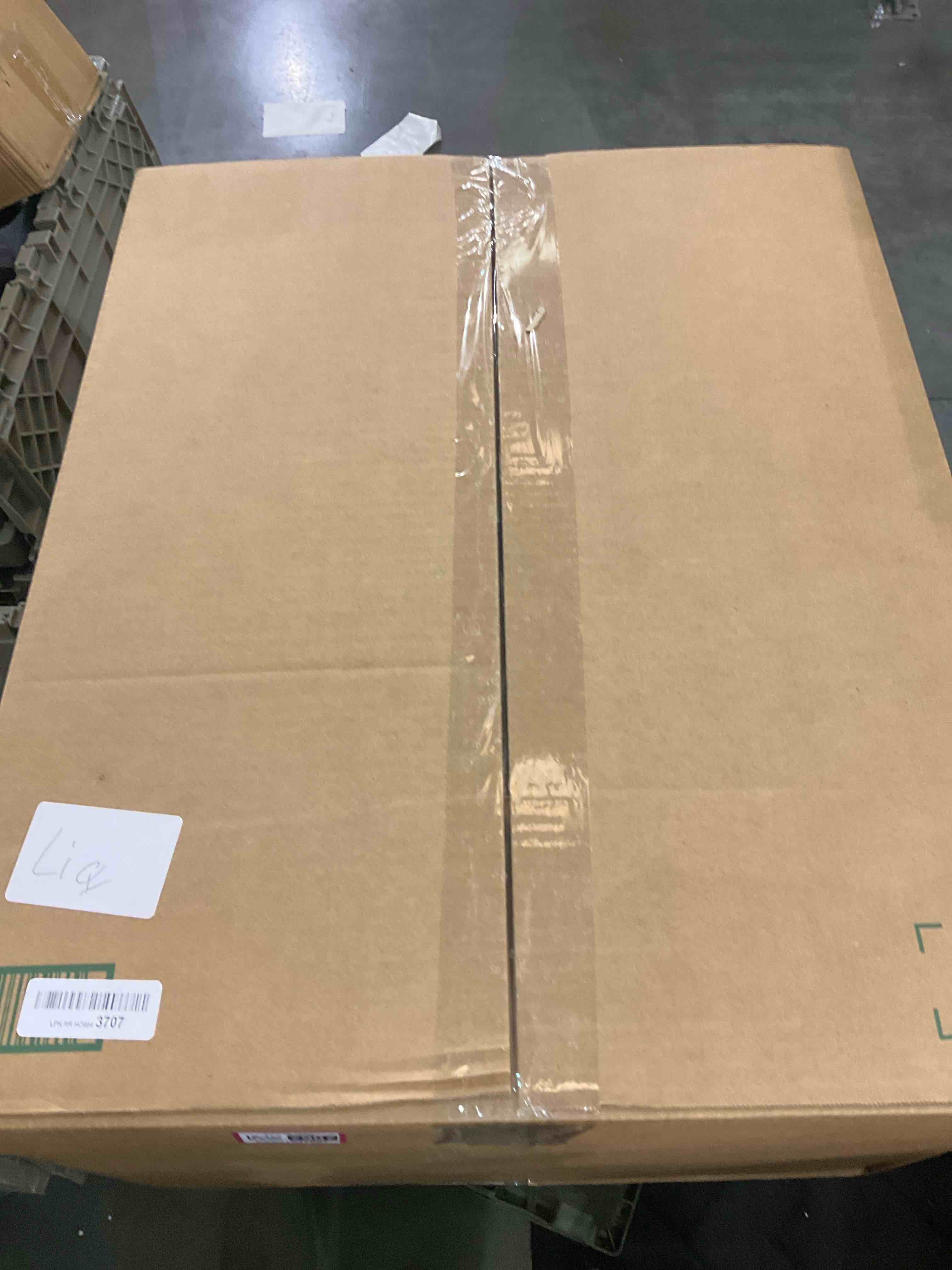 https://s3.amazonaws.com/lotting-images-prod/BargainHunt/EXS01047907_1708090890453.jpeg