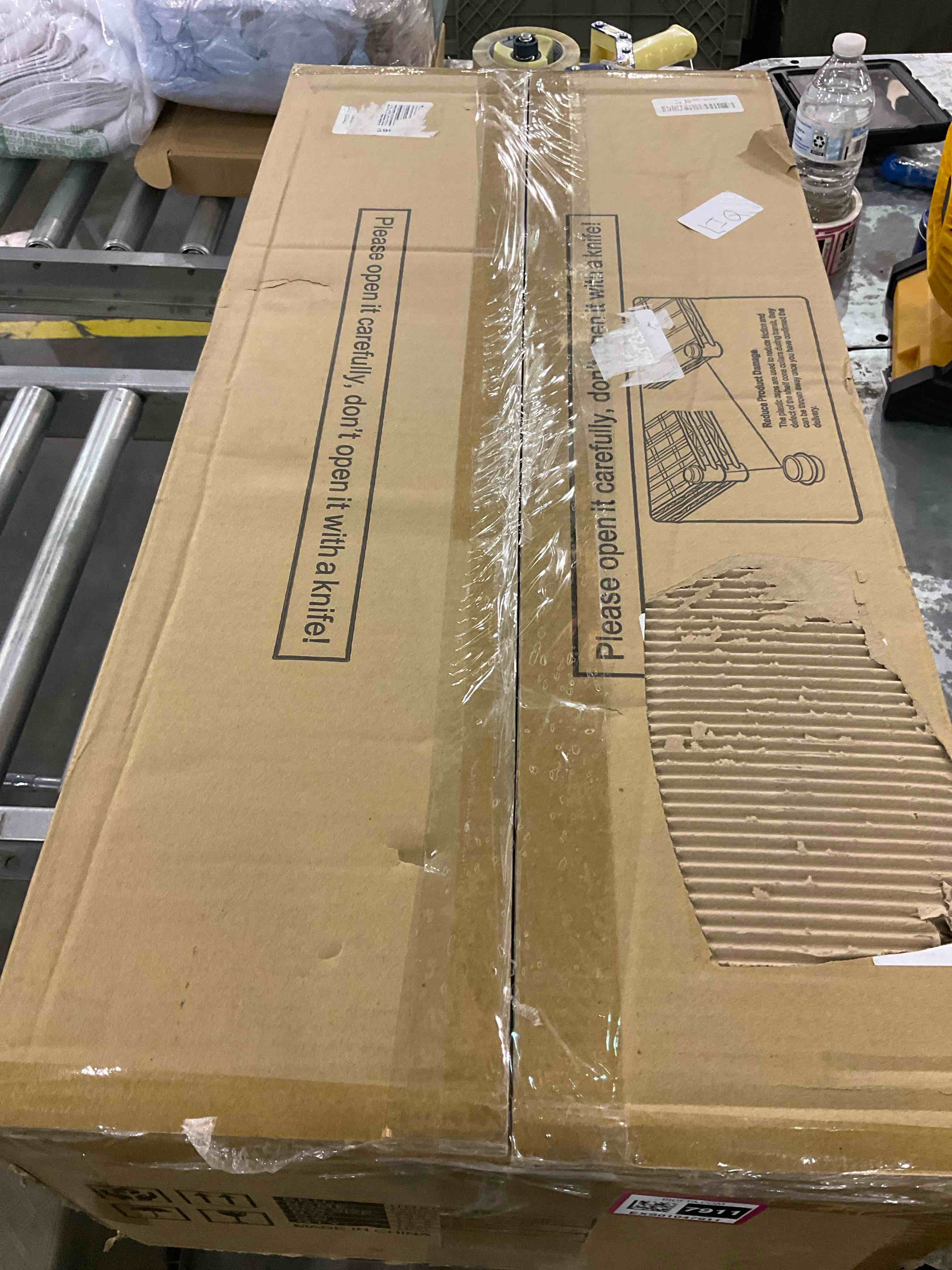 https://s3.amazonaws.com/lotting-images-prod/BargainHunt/EXS01047911_1708091255075.jpeg