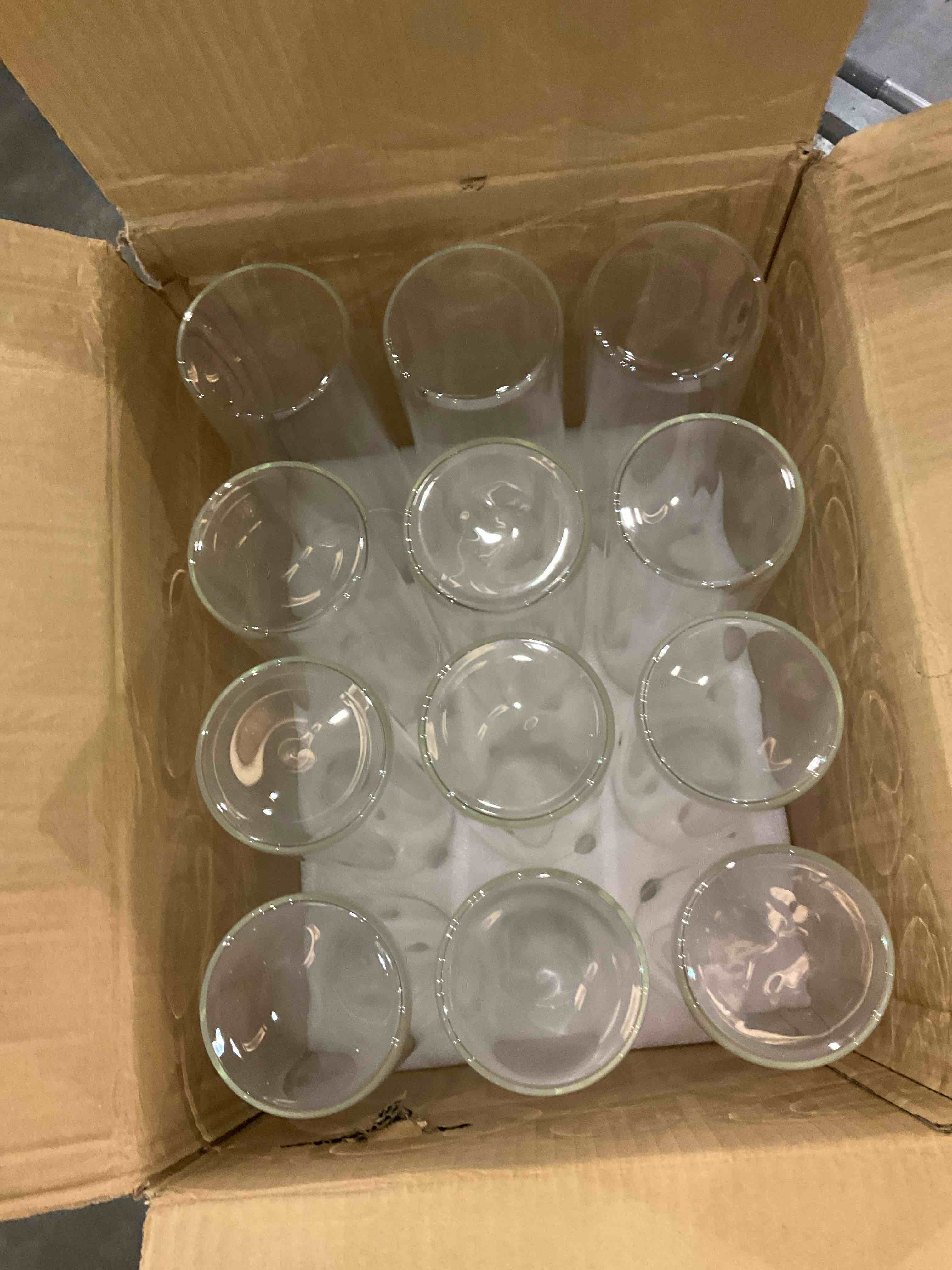https://s3.amazonaws.com/lotting-images-prod/BargainHunt/EXS01047912_1708091343294.jpeg