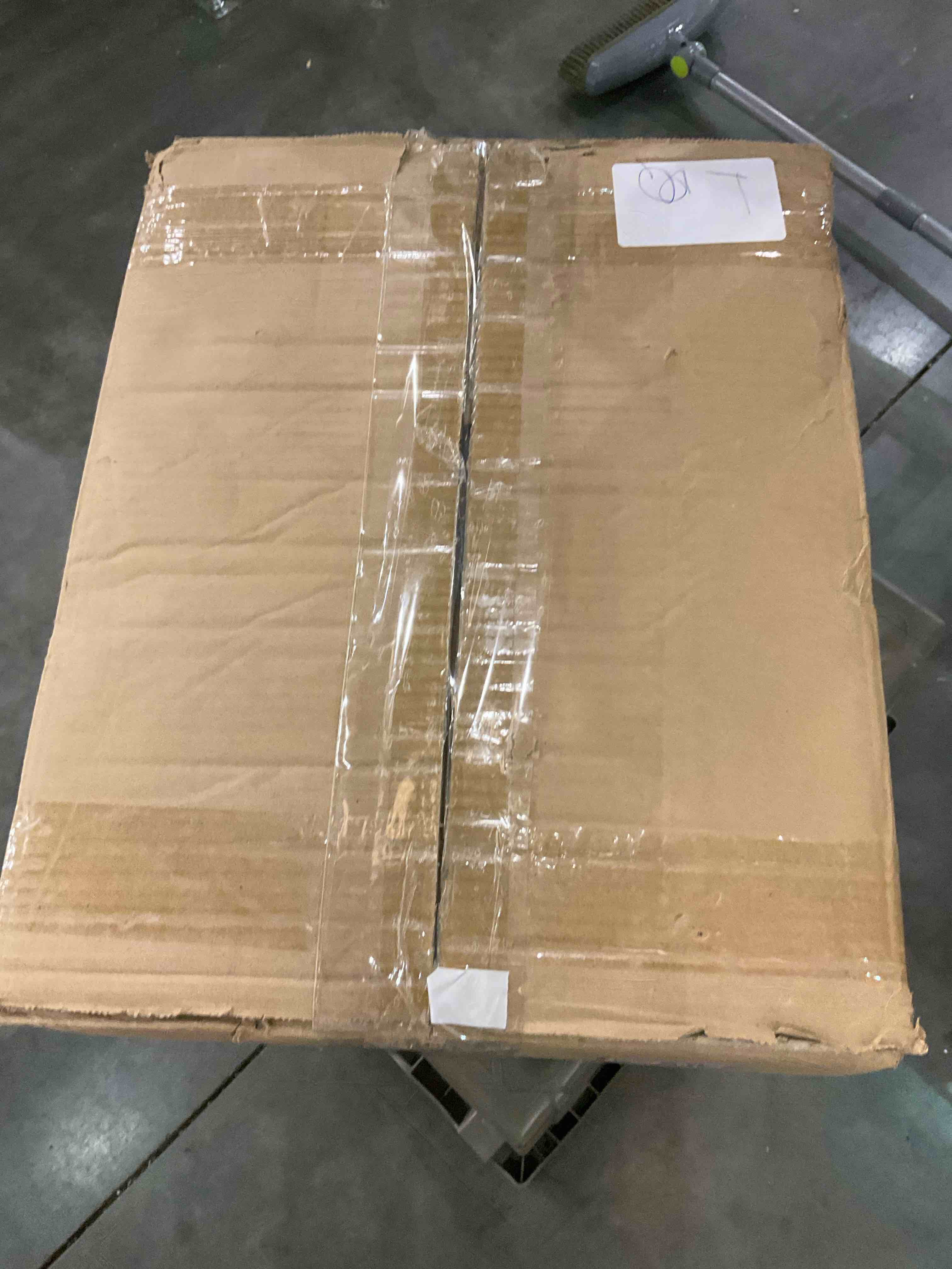 https://s3.amazonaws.com/lotting-images-prod/BargainHunt/EXS01047912_1708091377373.jpeg