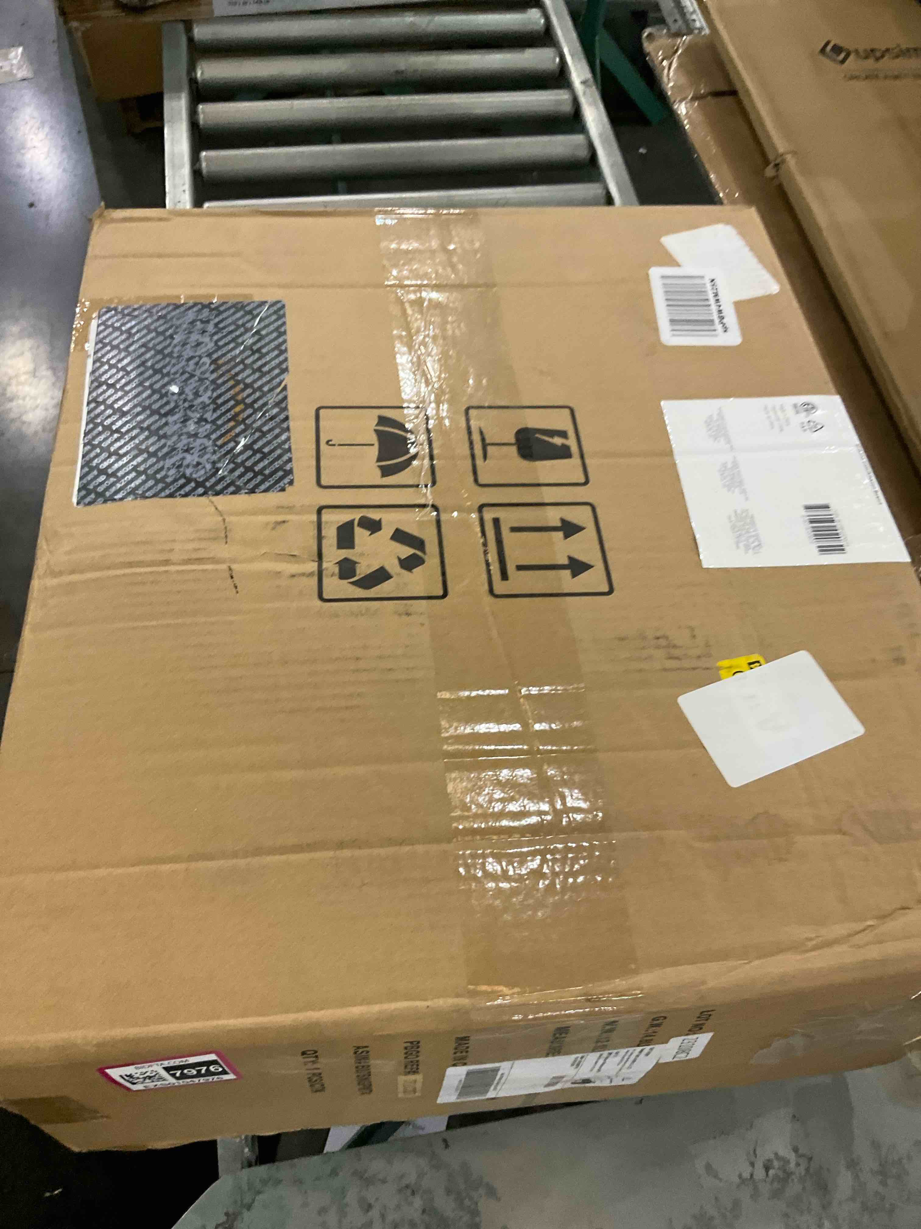 https://s3.amazonaws.com/lotting-images-prod/BargainHunt/EXS01047976_1708108442513.jpeg